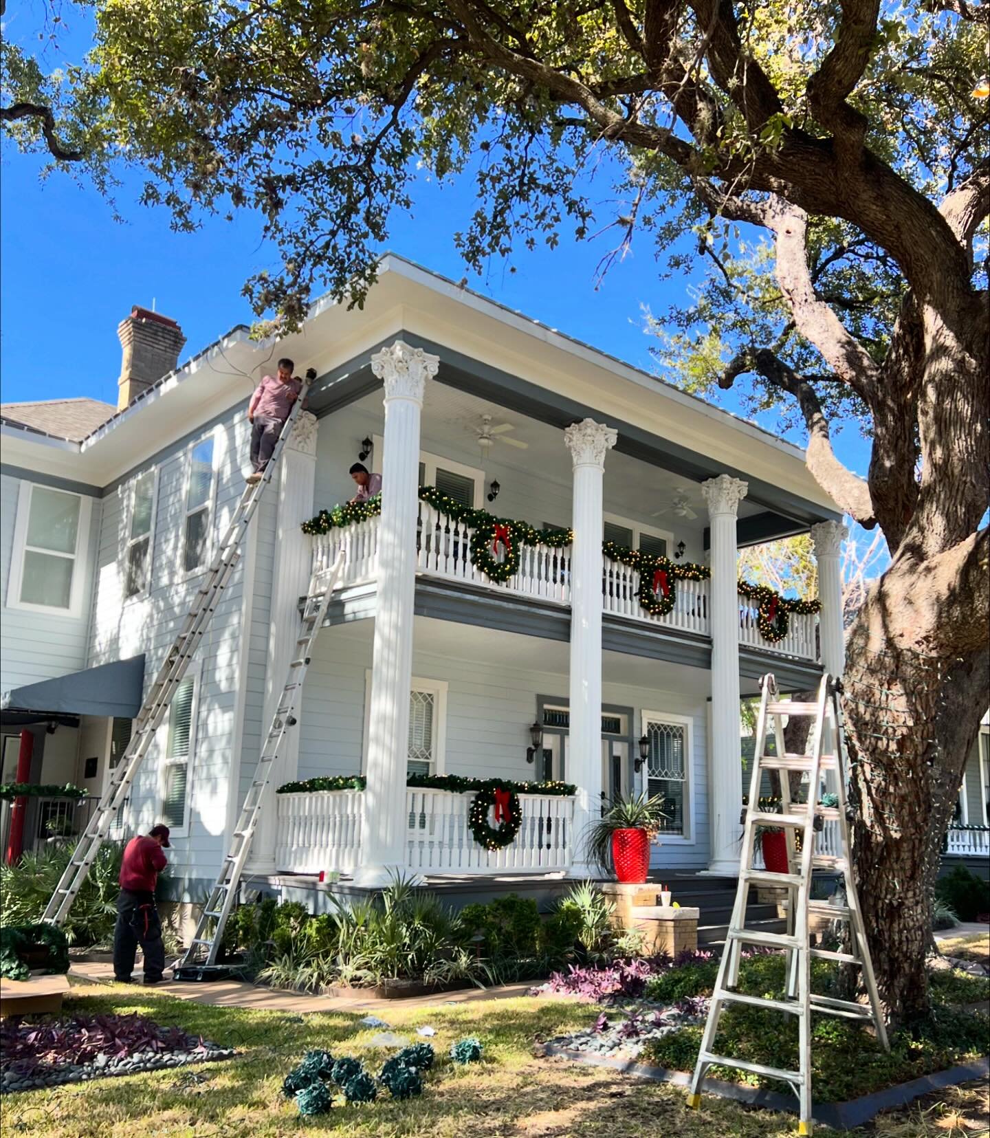 While our client was out of town on a business trip, we took care of one of their favorite holiday traditions, getting their Christmas lights up. We made sure everything was handled from start to finish, and when they came back, everything was beauti