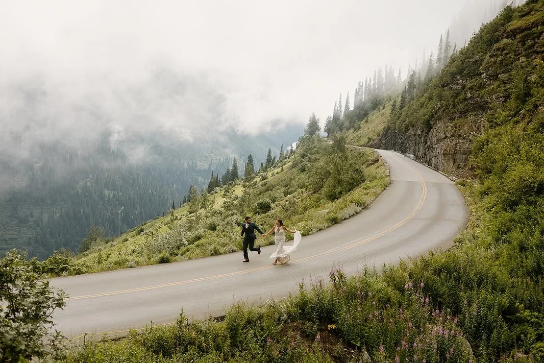 Thinking about the mountains heavily today 🌄🌄🌄🌄

Models: @bodybyoaklee
Makeup: @lizavinocosmo
Hair: @_shear_sarah_
Hats: @colliercustomhats
Dress: @cherrytreelane1
Florals: @wildflower_portland

glacier national park elopement | montana elopement