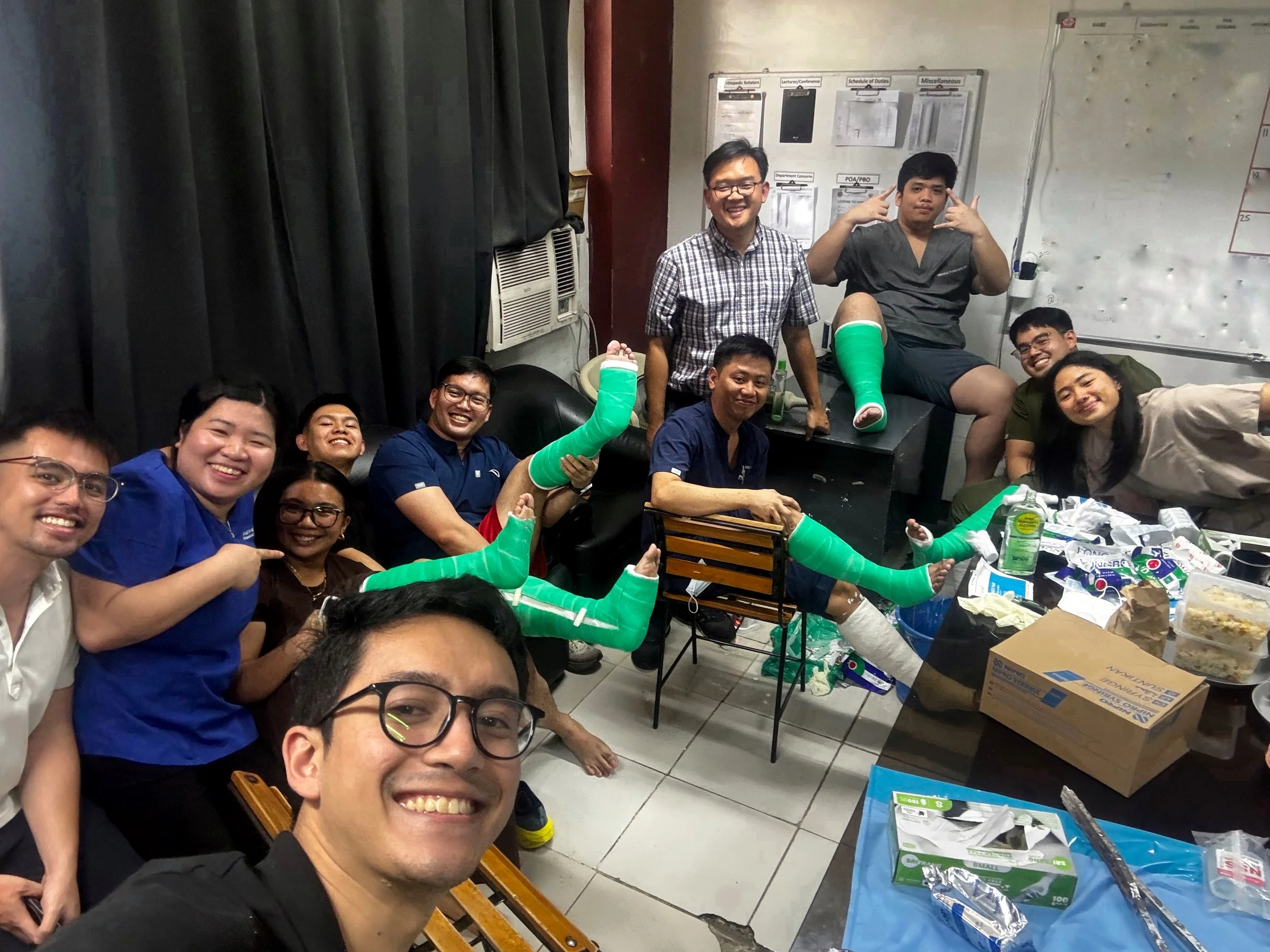 Bacolod Orthopedic Surgeon Demonstrates Proper Foot Care