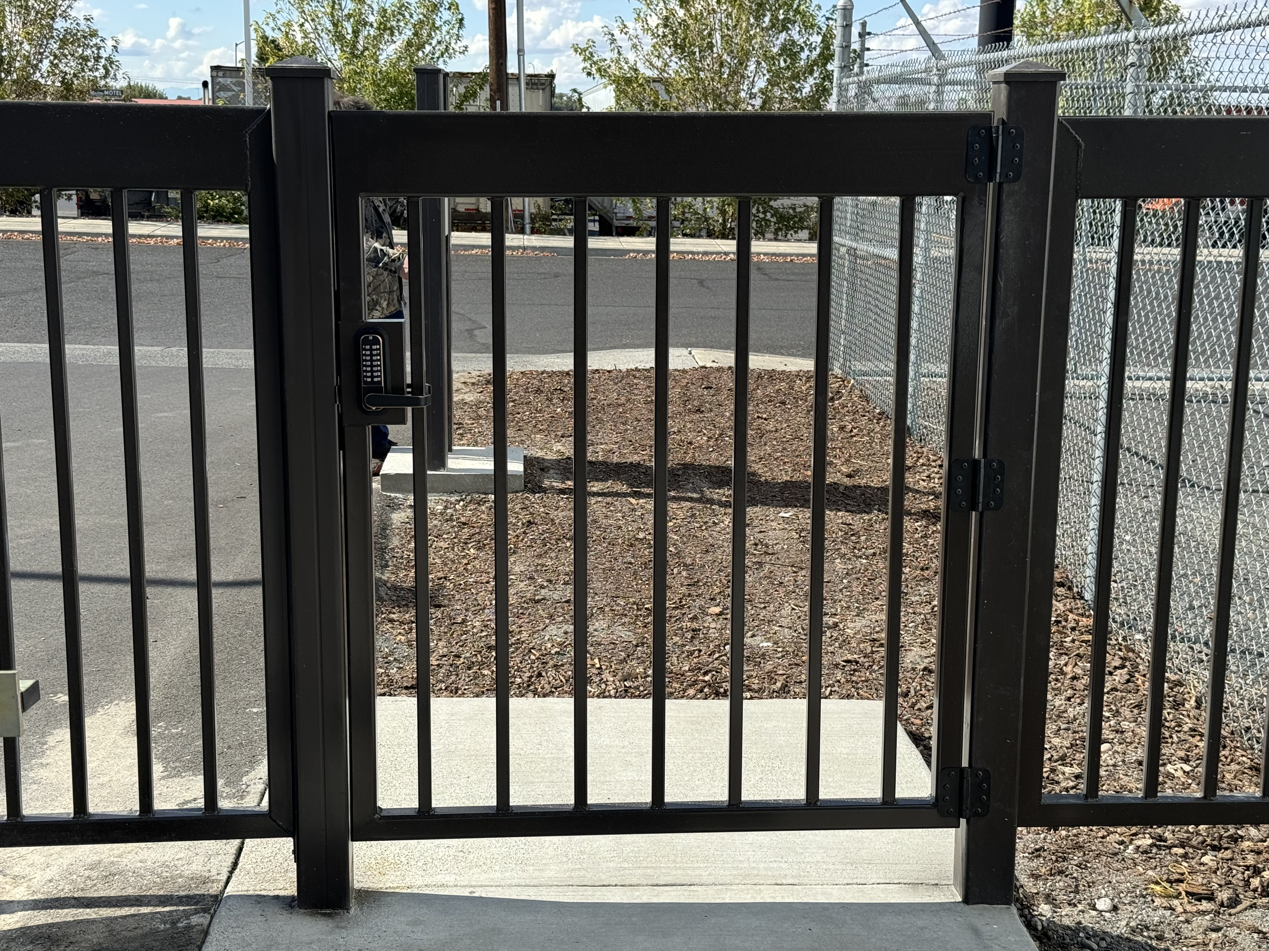 metal gates in Snohomish county