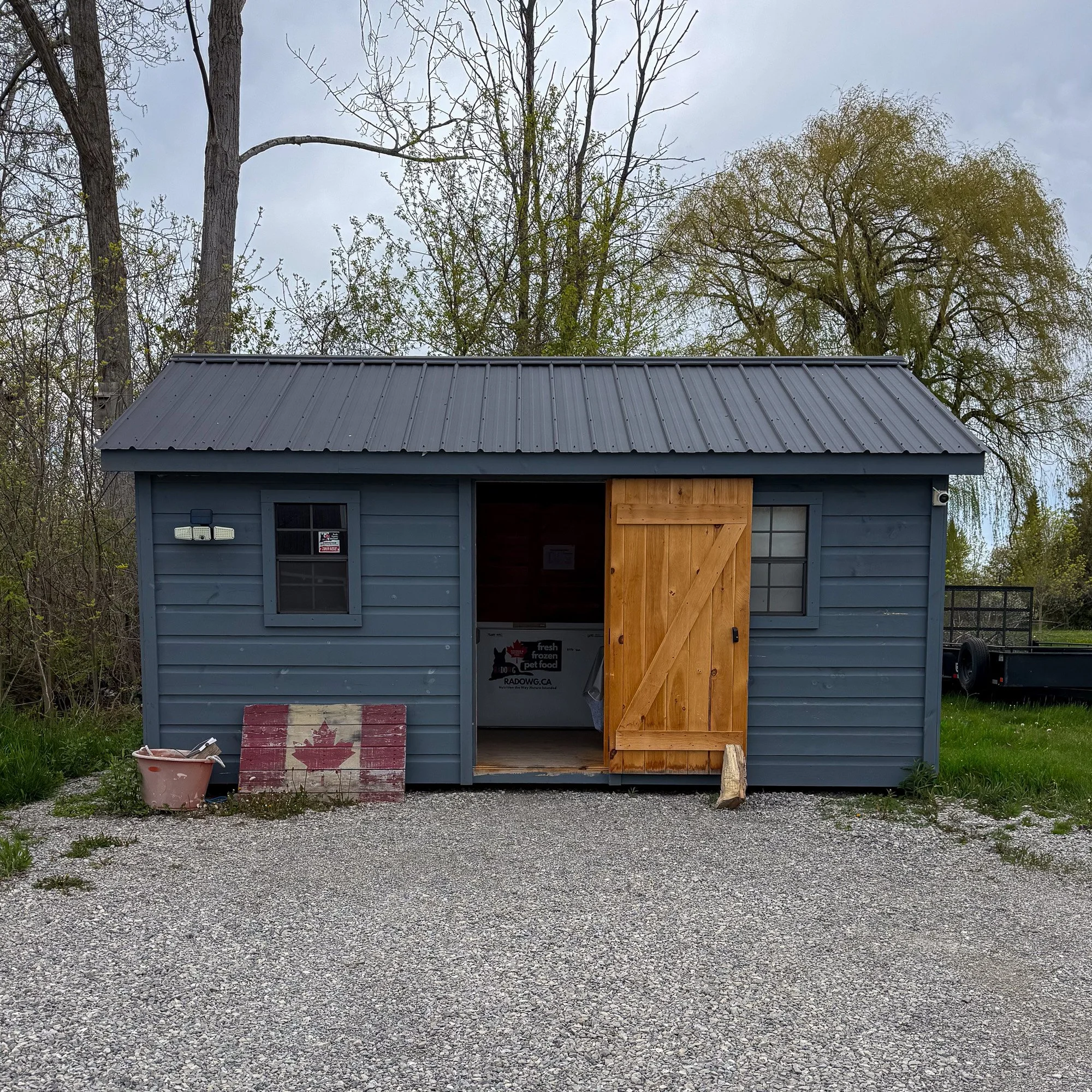 A picture of the store front for Chews Wisely dog treats
