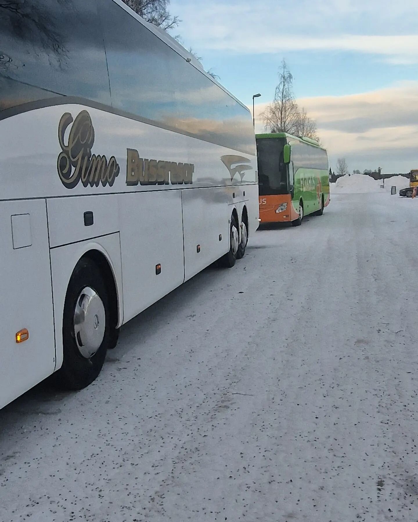 ☀️❄️

#gimobussresor #gimobuss #uppsala #gimo #&ouml;sthammar #&ouml;sterbybruk #alunda #stockholm #buss #busschauff&ouml;r #mercedes #bussresa #sweden #resor #bus #flixbus