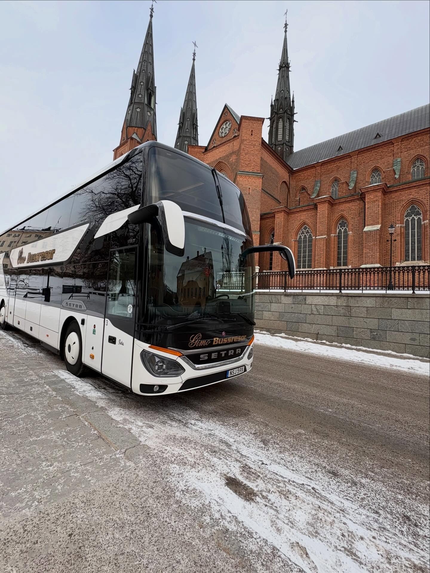 God morgon ☀️
Beh&ouml;ver ni boka buss?
H&ouml;r av er &ndash; vi hj&auml;lper g&auml;rna till

TIPS! Vi har lediga platser Bryn&auml;s - Leksand med resv&auml;g &Ouml;regrund - Tierp via orterna &Ouml;sthammar, Gimo &Ouml;sterbybruk