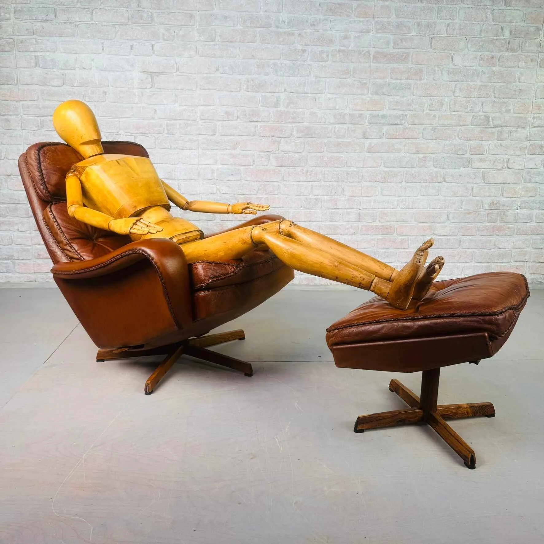 Danish 60s Madsen & Schübel Leather Swivel Armchair + Ottoman Bovenkamp (2).jpeg