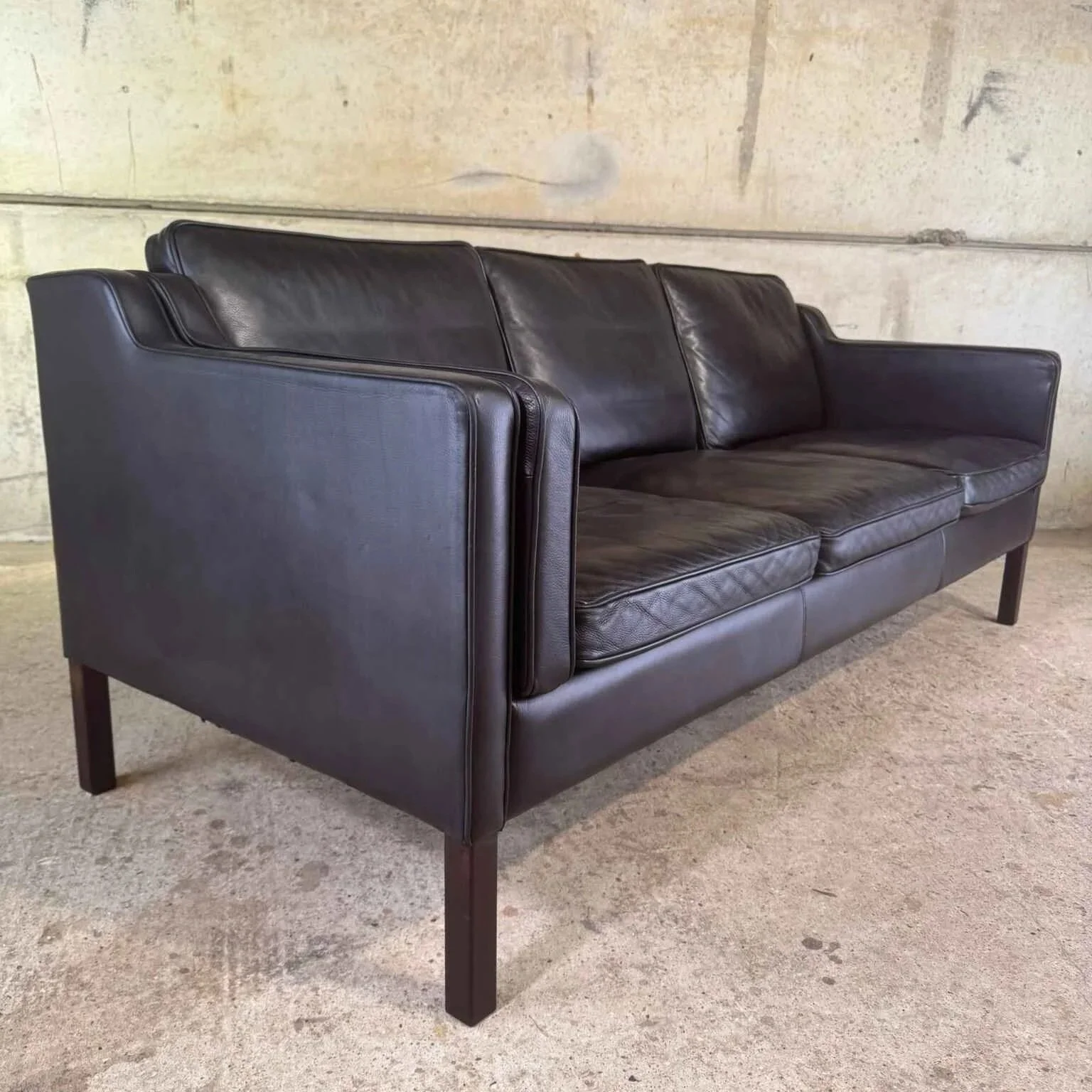 Vintage+Danish+Three-Seater+Black+Leather+Sofa+by+Stouby+%E2%80%93+Stylish+%282%29.jpg