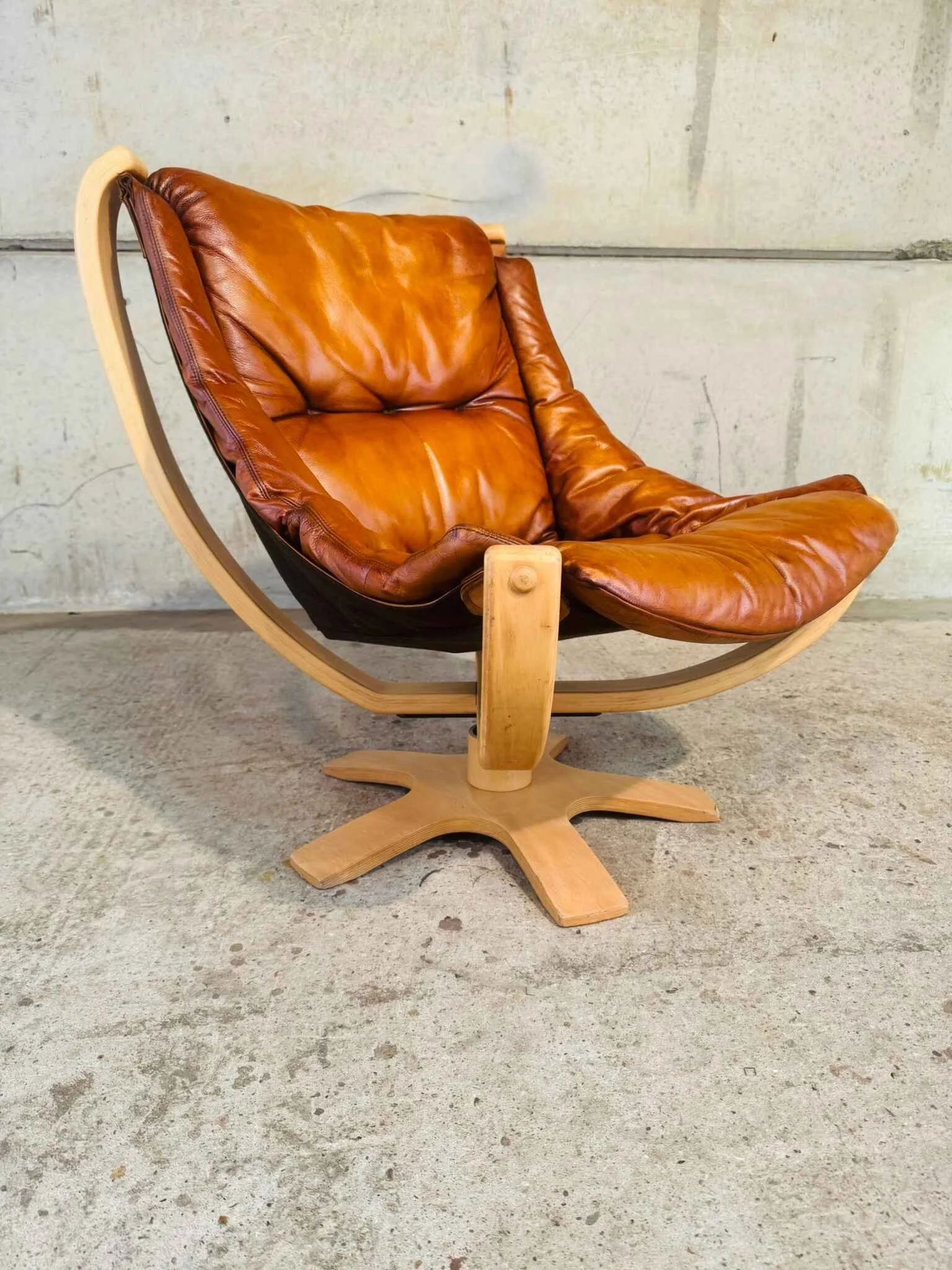 Vintage Danish Svend Skipper Swivel Tan Leather Chair – Solid Beech Frame.jpeg