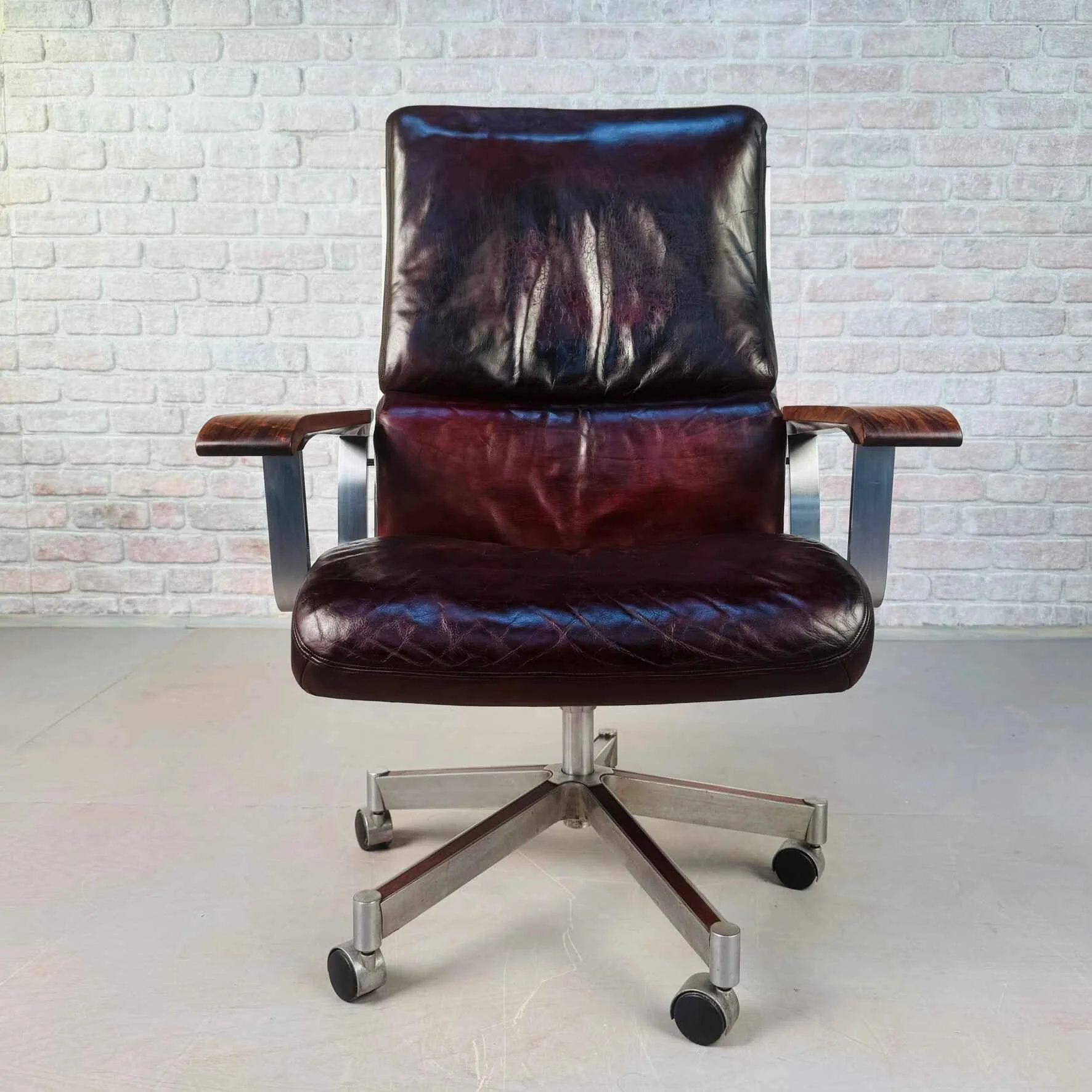 Vintage 1960s Arne Vodder Model 419 Leather Swivel Office Chair for Sibast.jpeg