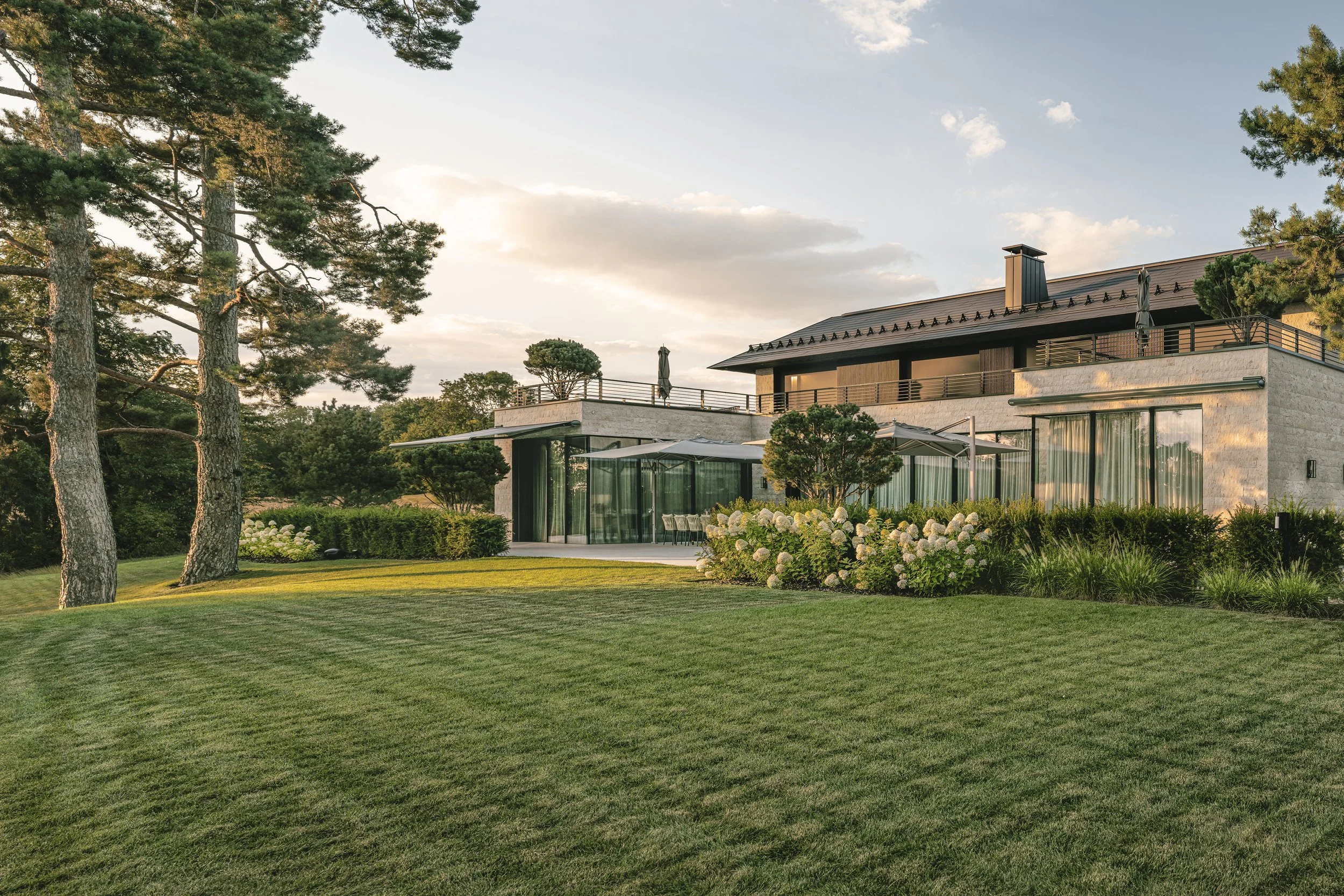 COUNTRYSIDE VILLA GARDEN, HERRLIBERG
