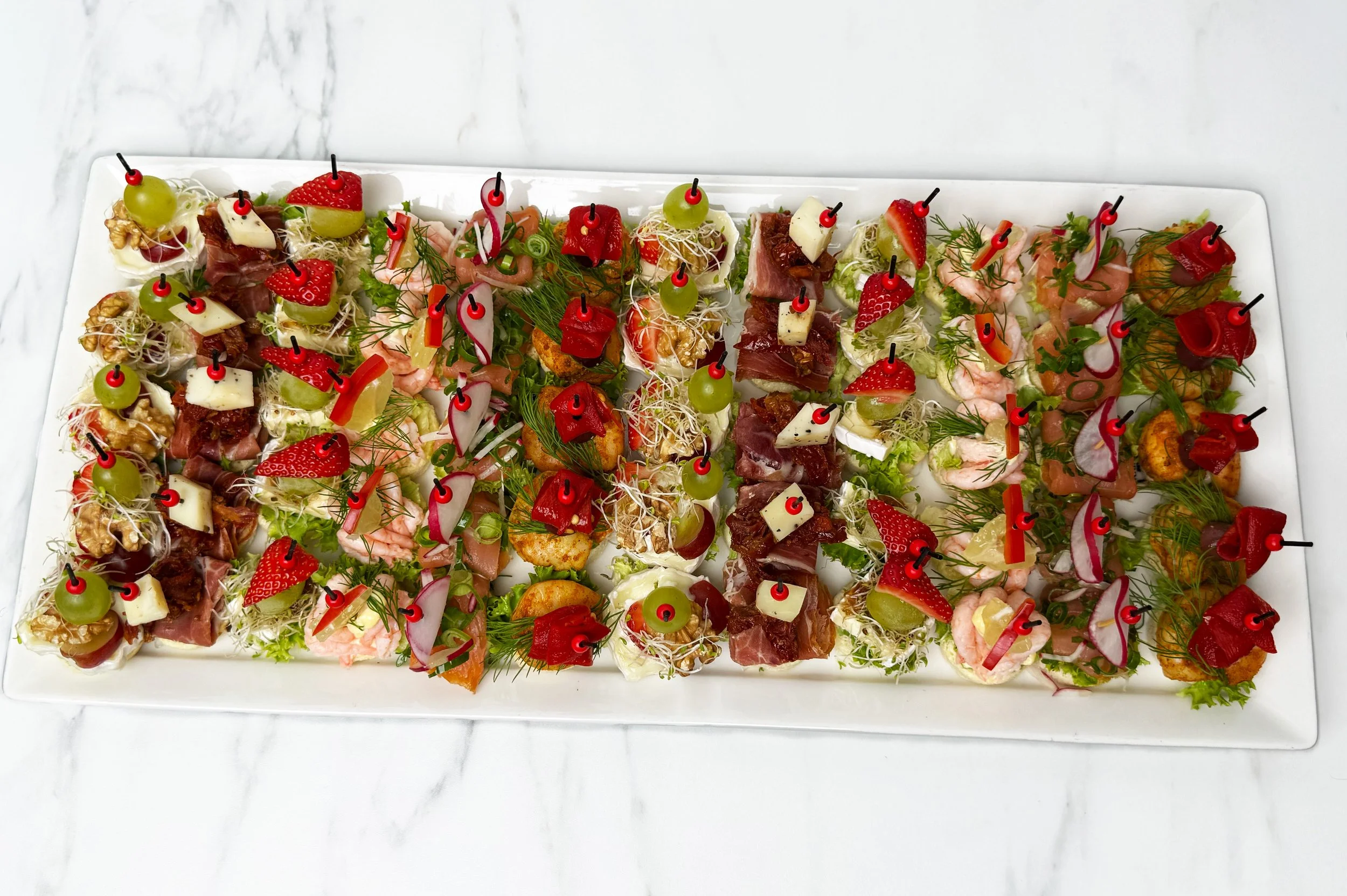 Canapé platter