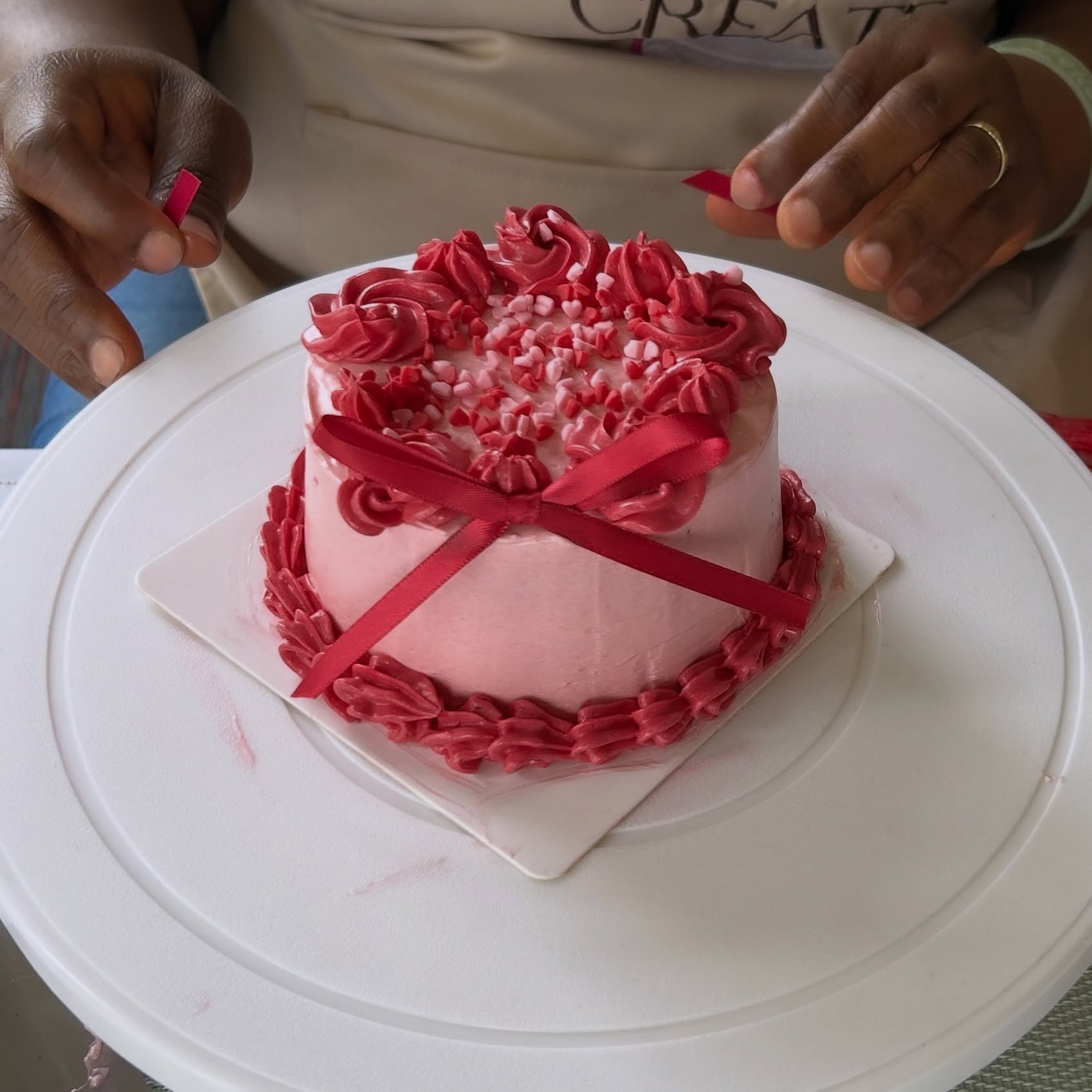 Cake Cam 📸📸

Get into some of the beautiful creations from yesterday&rsquo;s class 😍😍 how beautiful!! 

#cakeandcreate #thingstododublin #summerinireland #explorepage✨ #ireland