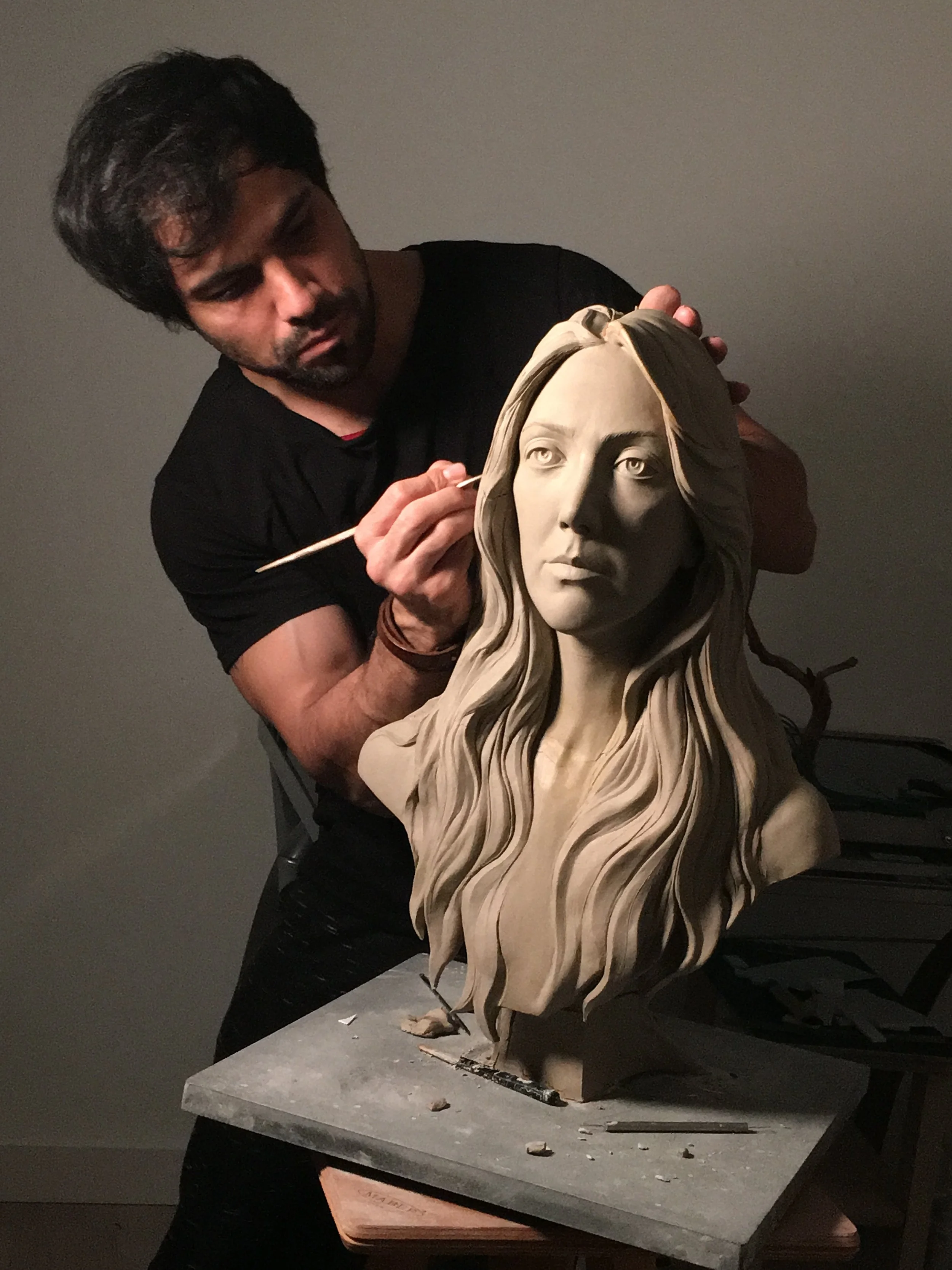 clay sculpting process of the client , using a real model .
2016.