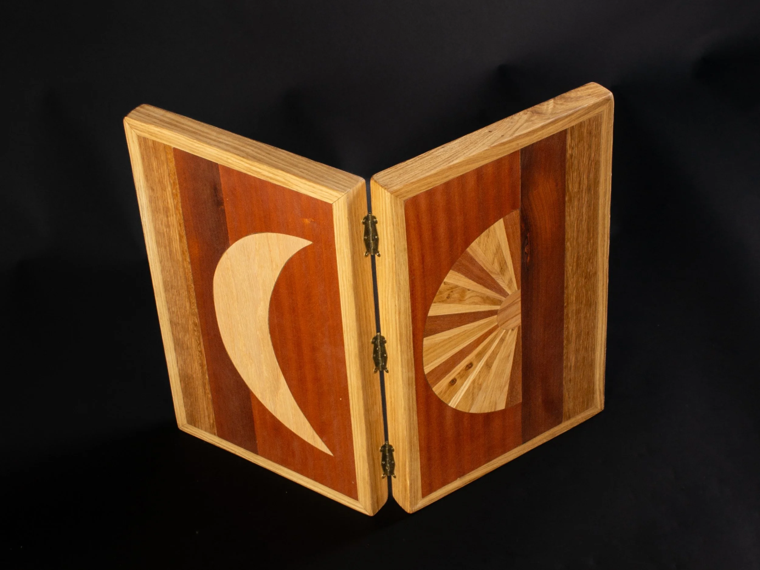 Sun+Moon+Backgammon+Box-19.jpg