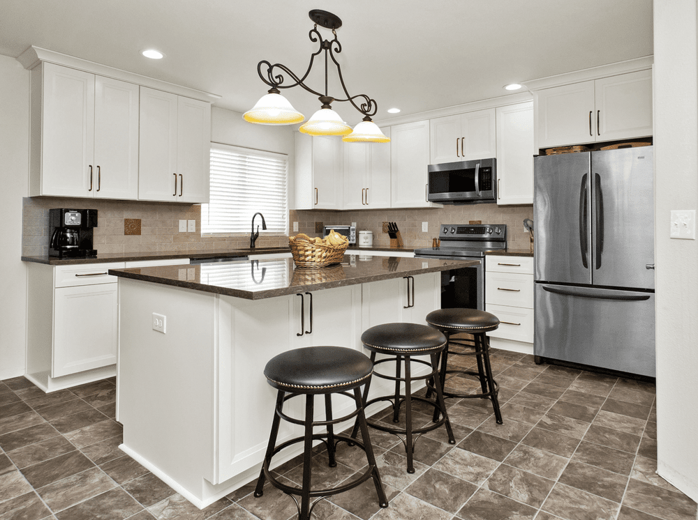Bright & Cozy Yelm Kitchen Remodel