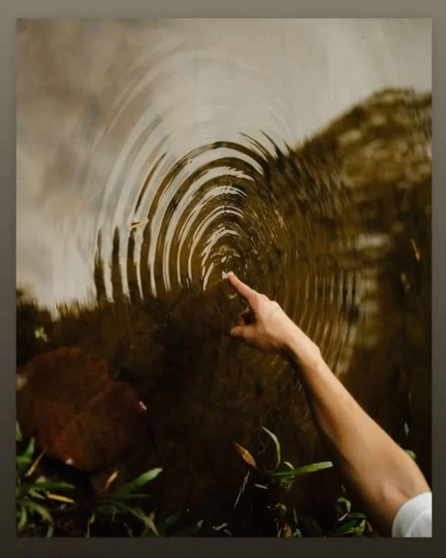 The Instant World vs the Intelligent Body