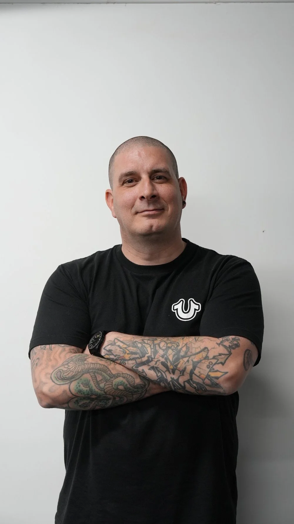 DR YASIN EL ASHRAFI BEM is a multi award winning mentor and entrepreneur from Leicester. He is the founder & owner of HQ Recording Studio, HQ Familia record label and Director of HQ CAN (Community Arts Network) CIC. Yasin currently manages 8 artists 