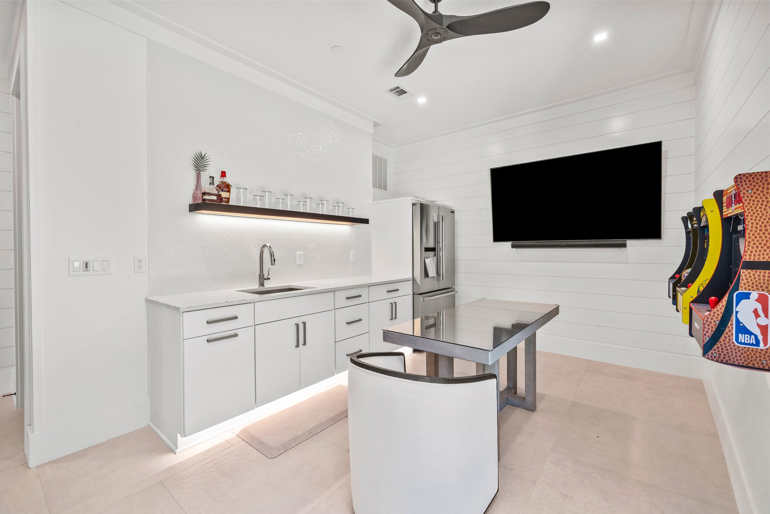 Stocked Kitchenette to allow for easy entertaining on the Blackstone Grill situated on patio deck.