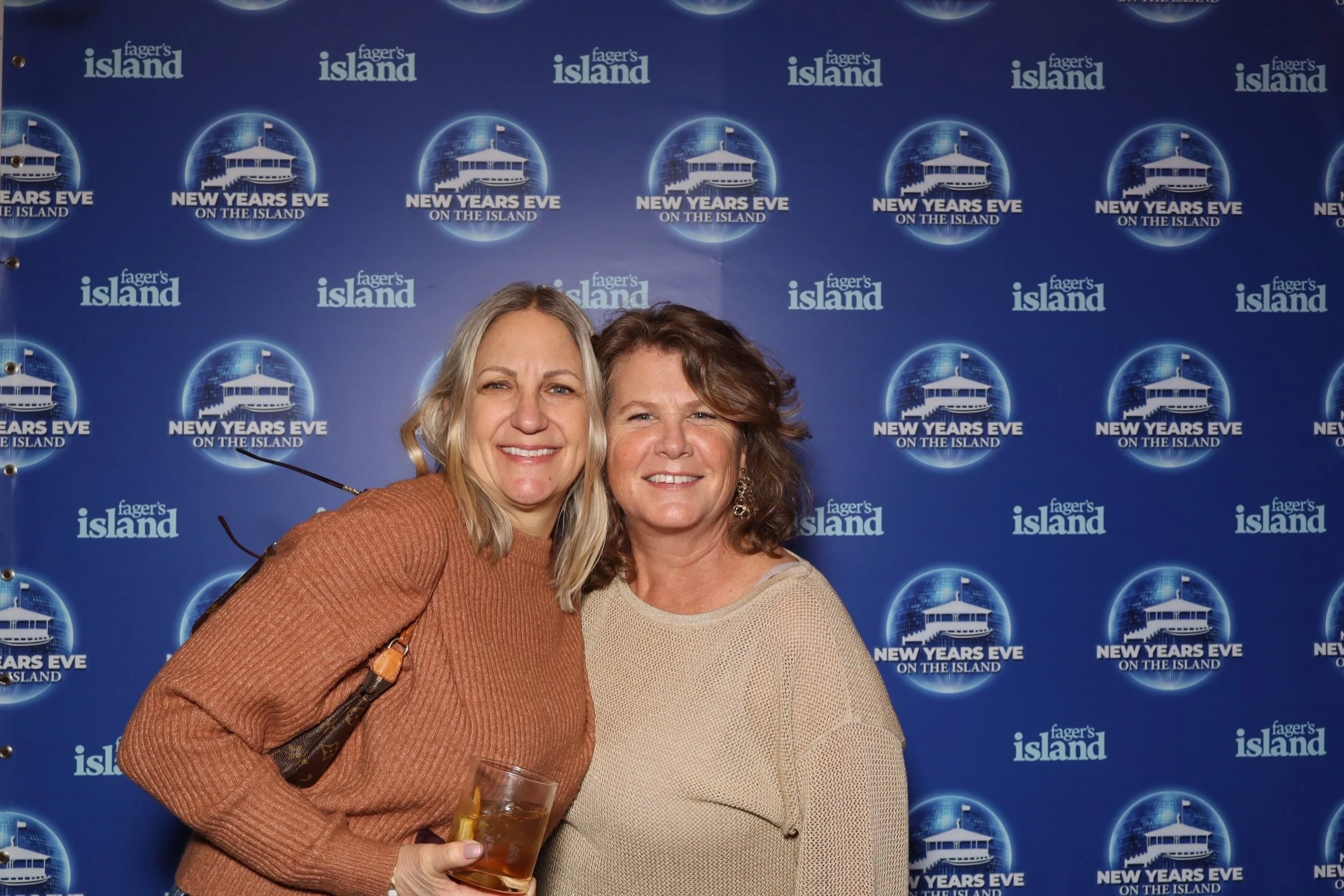 Fagers_Island_New_Years_Eve_25_photo_200.jpeg