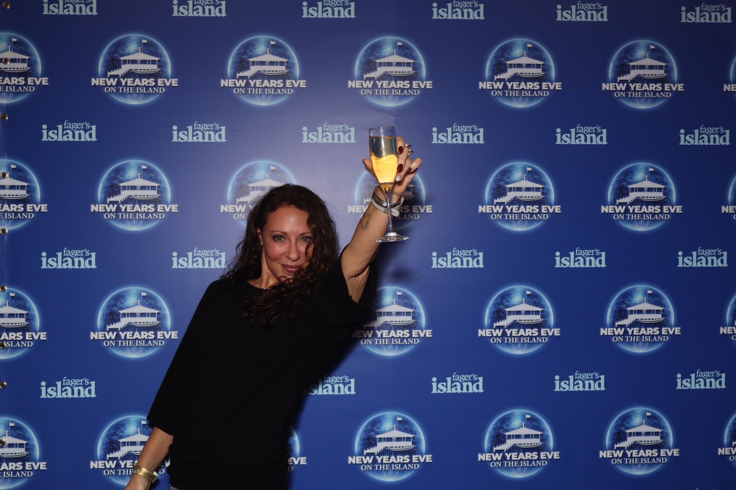 Fagers_Island_New_Years_Eve_25_photo_211.jpeg