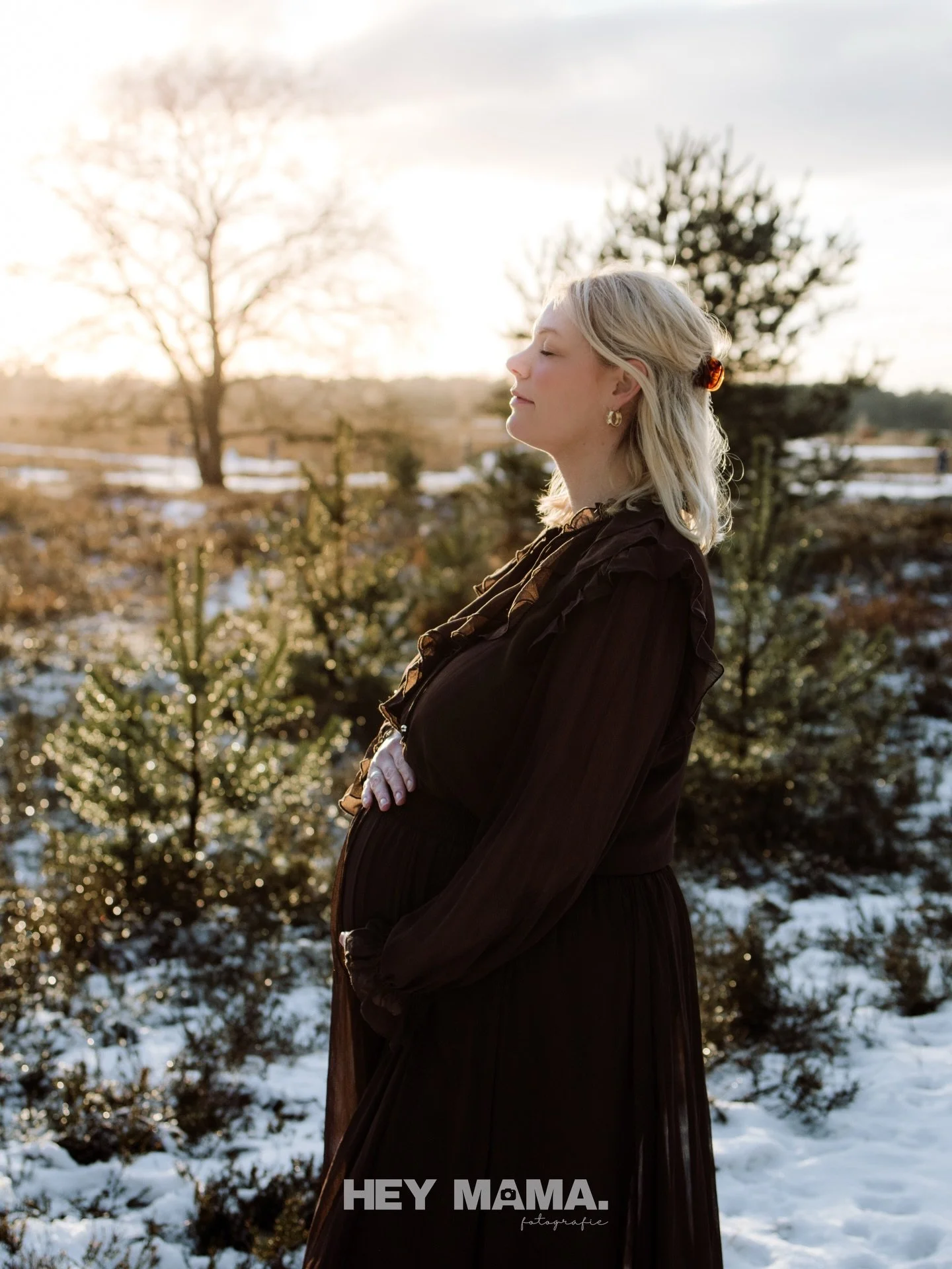 Zwanger en sneeuw!
Dat noem je nog eens een AMAZING shoot ❄️🤍

We hadden zoveel geluk met deze shoot.
Sneeuw, zon en een prachtige locatie! I&rsquo;m in love 🥹

&amp; binnenkort mag ik ook bij dit lieve gezin langs voor de newbornshoot ✨

Wist jij 