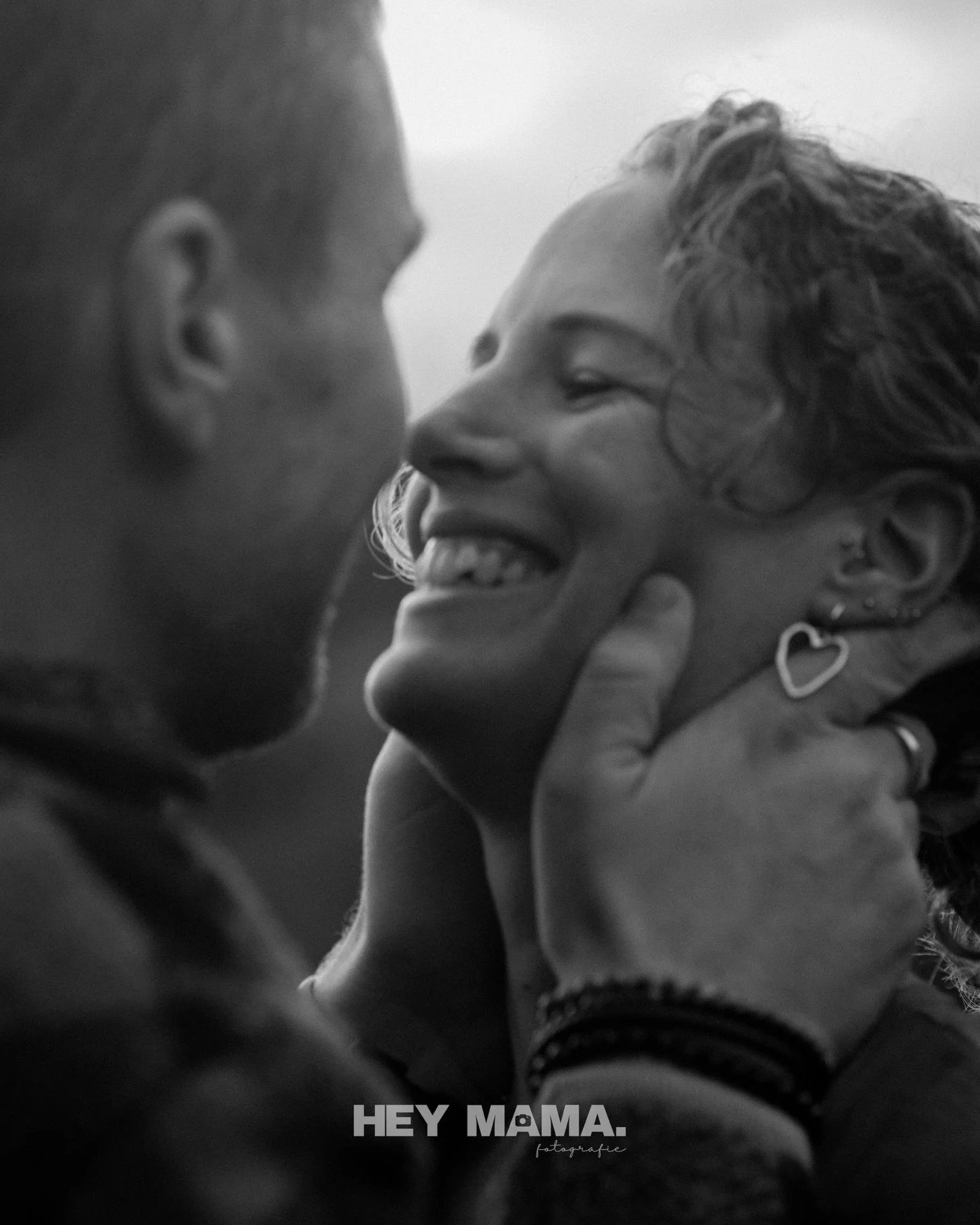 𝗩𝗮𝗹𝗲𝗻𝘁𝗶𝗷𝗻𝘀𝗮𝗰𝘁𝗶𝗲 | 𝗞𝗼𝗽𝗽𝗲𝗹𝘀𝗵𝗼𝗼𝘁 ❤️

Geen bloemen. Geen parfum. Geen hotelovernachting.
Maar tijd. Voor elkaar.
Even weer man en vrouw.
Niet papa en mama.

Met Valentijnsdag geef je een moment cadeau.
Iets om samen naar uit te 