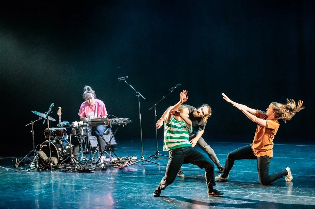 Off/Balance: Hutiklubi