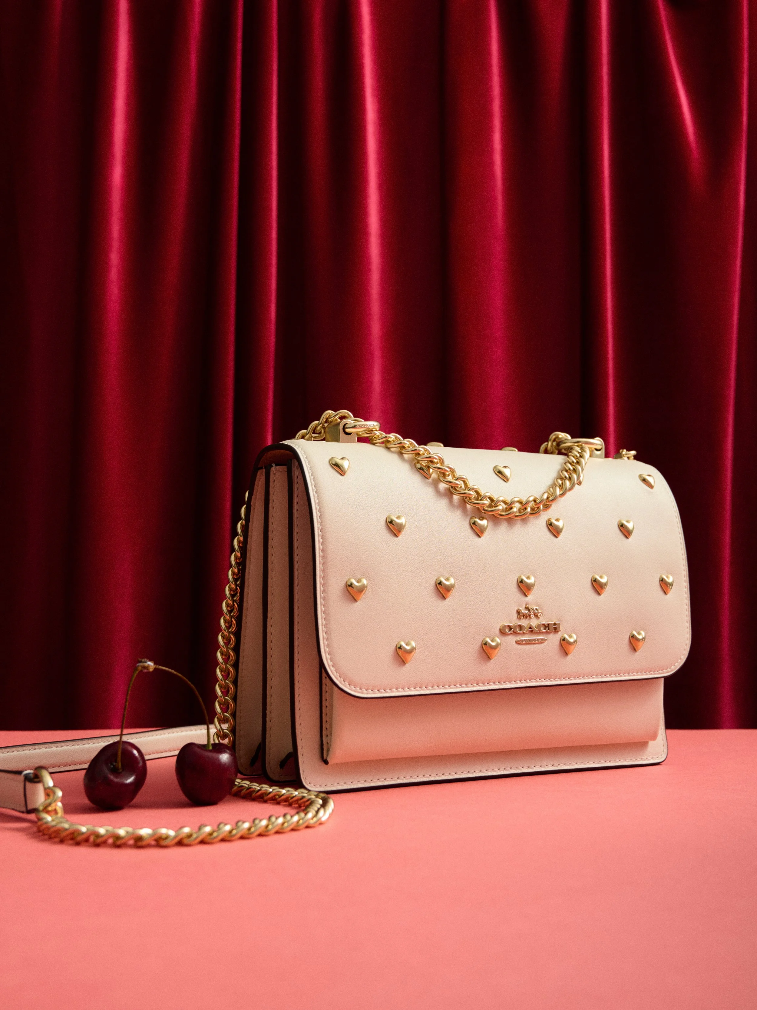 Valentines Coach Single 1.jpg