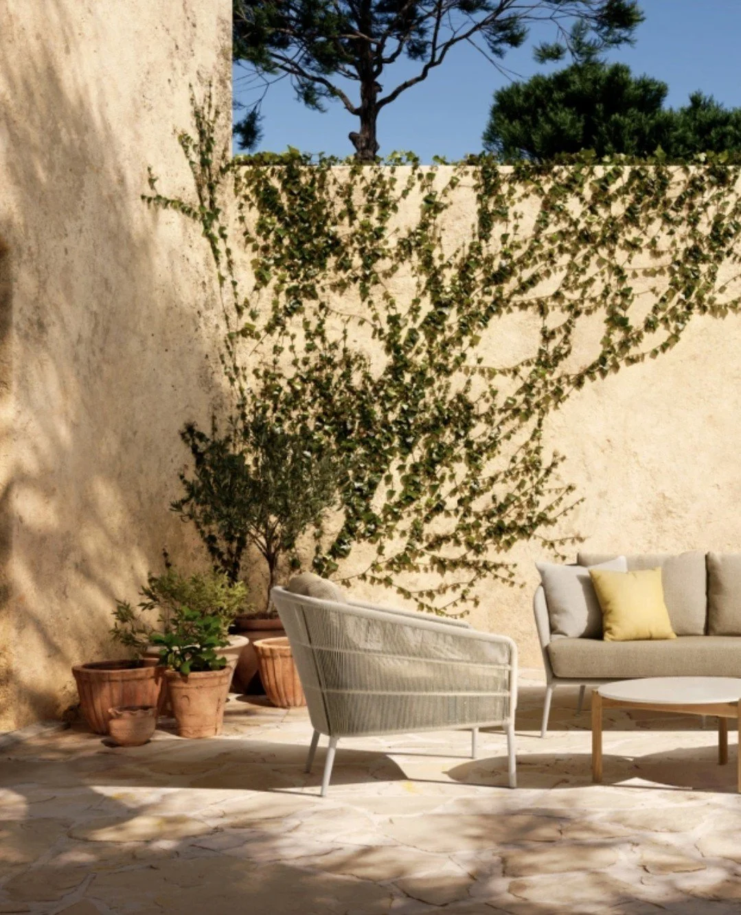 We&rsquo;re thrilled to welcome @vincent_sheppard_furniture to 313 this spring. Let&rsquo;s talk shop around technique, shall we?⁠
⁠
Since 1992, Vincent Sheppard has led the industry in Lloyd Loom furniture, a meticulous technique where kraft paper i