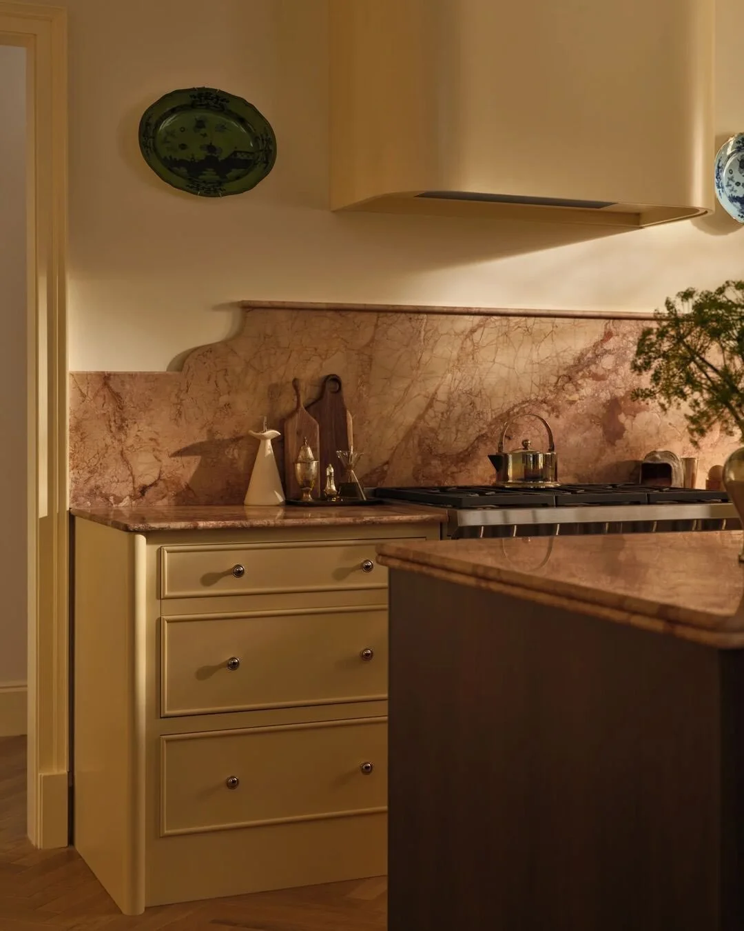 The next frontier: kitchen + bath. We&rsquo;ve built out every other category at 313 and now we&rsquo;re going all in on the heart of the home. Swipe to meet the 6 exhibitors bringing stunning cabinetry, appliances, sinks, hoods, and tile to 313. 

@