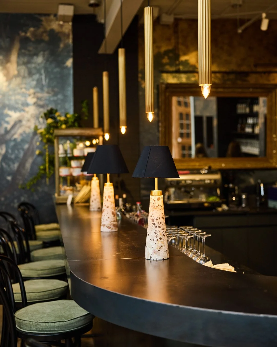 Our courtyard, cafe + bars, and atrium have everything you need for any moment &ndash; this is how we define "everything":⁠
⁠
- Wine, beer, and mocktails⁠
- Espresso drinks, coffee, and tea⁠
- Lunch + nibbles⁠
- The perfect vibe⁠
- The perf