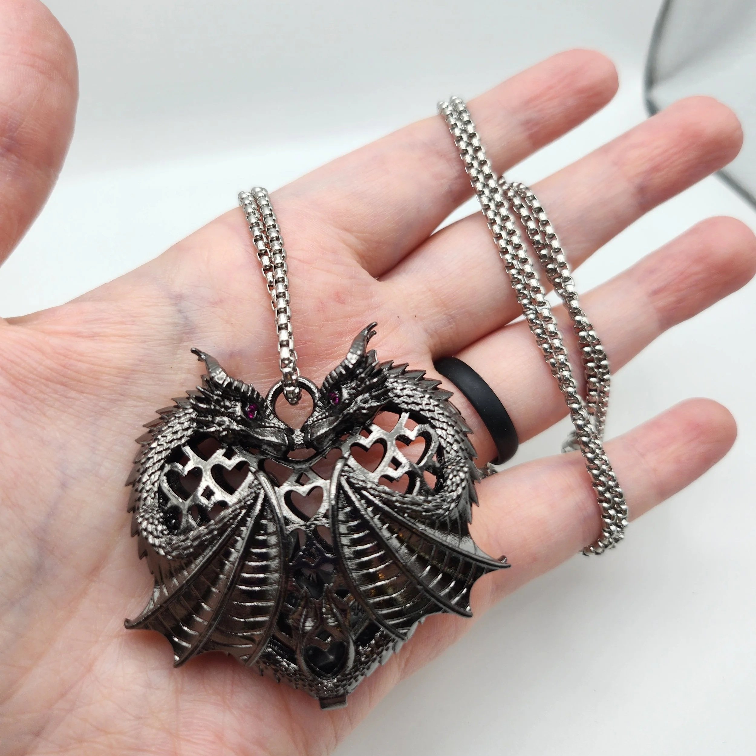 Mini+Dice%2C+Dragon+Heart+Necklace+-+Onyx+1.jpg