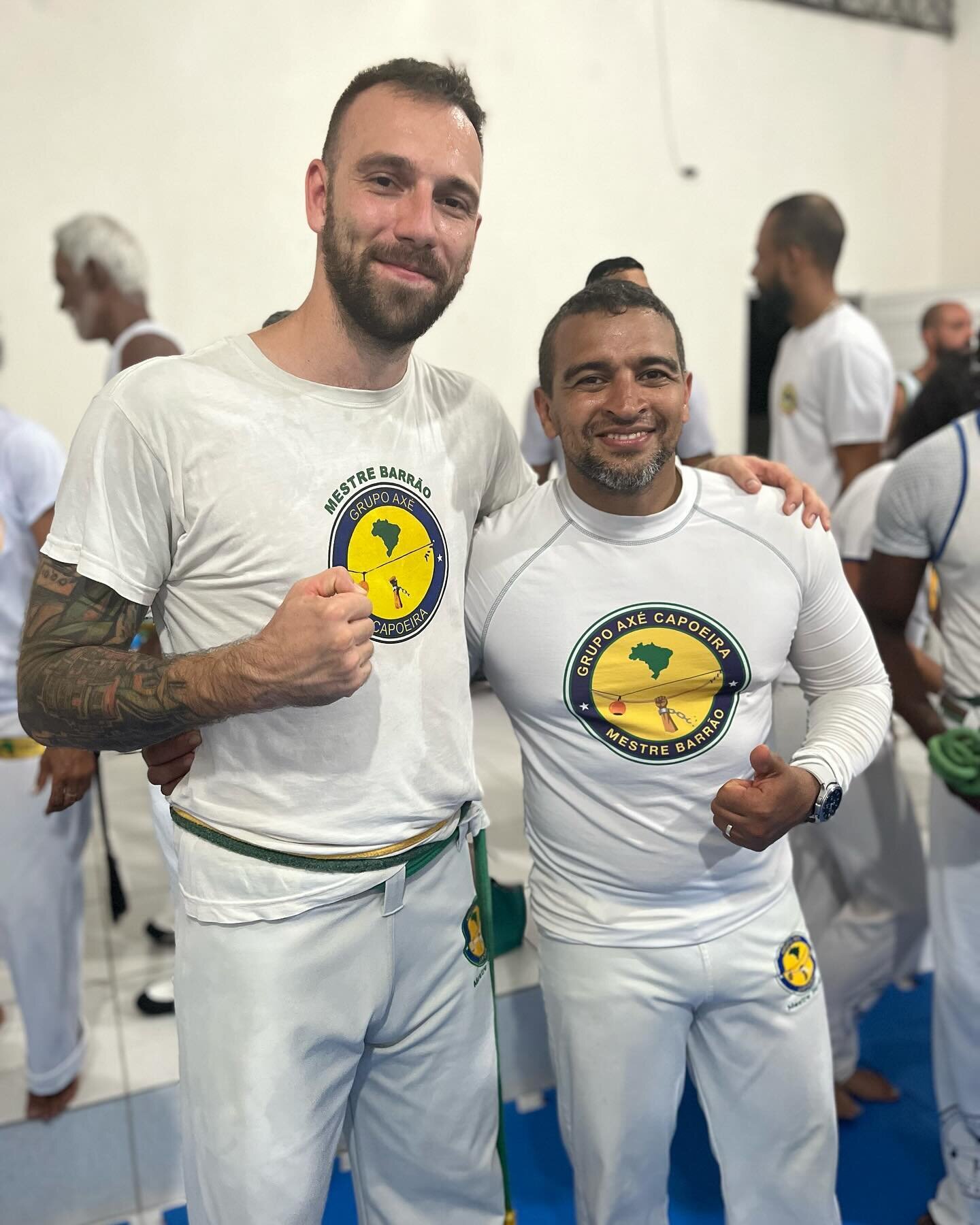 Ax&eacute;! Momentos que nenhum dinheiro pode comprar. 🙏🏼

#axecapoeira #grupoaxecapoeira #capoeiracesko #capoeirapraha #capoeira #mestrebarrao #capoeiralife #capoeiraregional #capoeirapost #pernambuco