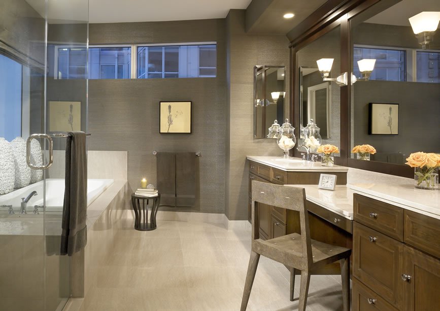06_Master Bath_LR.jpg