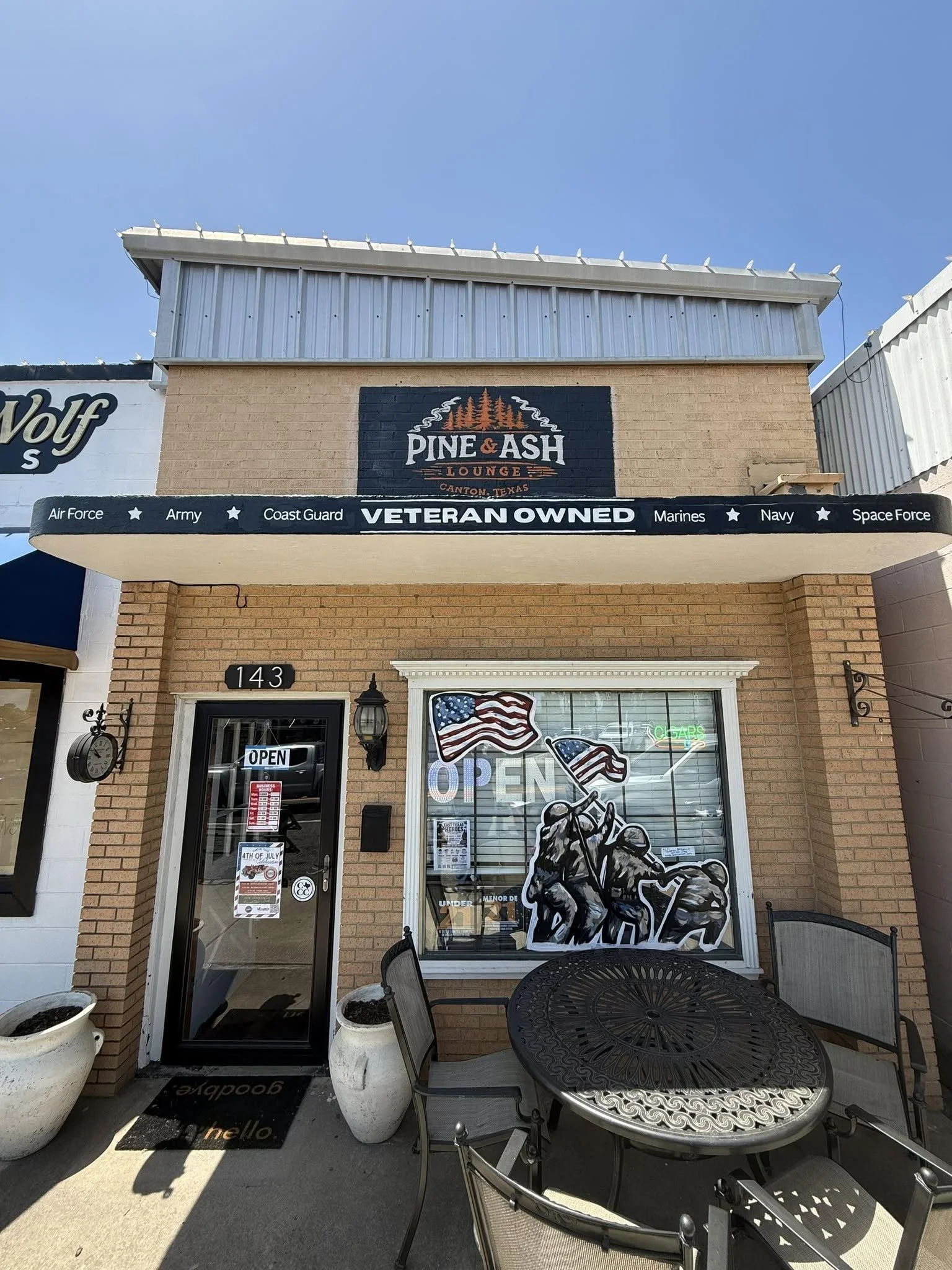 Pine & Ash Cigar  Co.