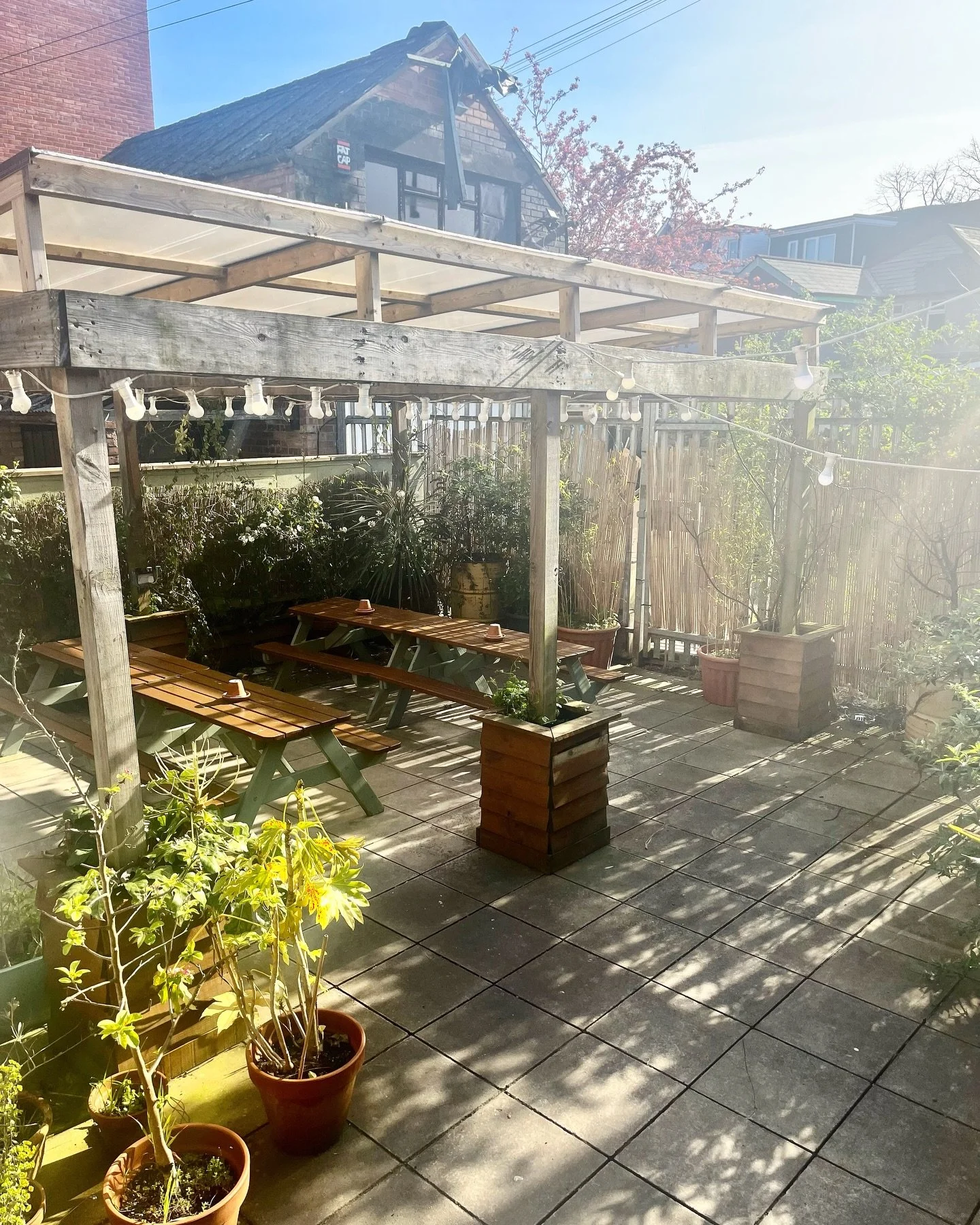 Oh 🌞, how we&rsquo;ve missed you 🧡

Our garden is going to be bathed in this sunshine all afternoon! 🌿☀️ 

We&rsquo;re open from 3pm for drinks, and this evening from 8pm we have Italo disco, sleazy synth-pop and cosmic grooves courtesy of @seth_b