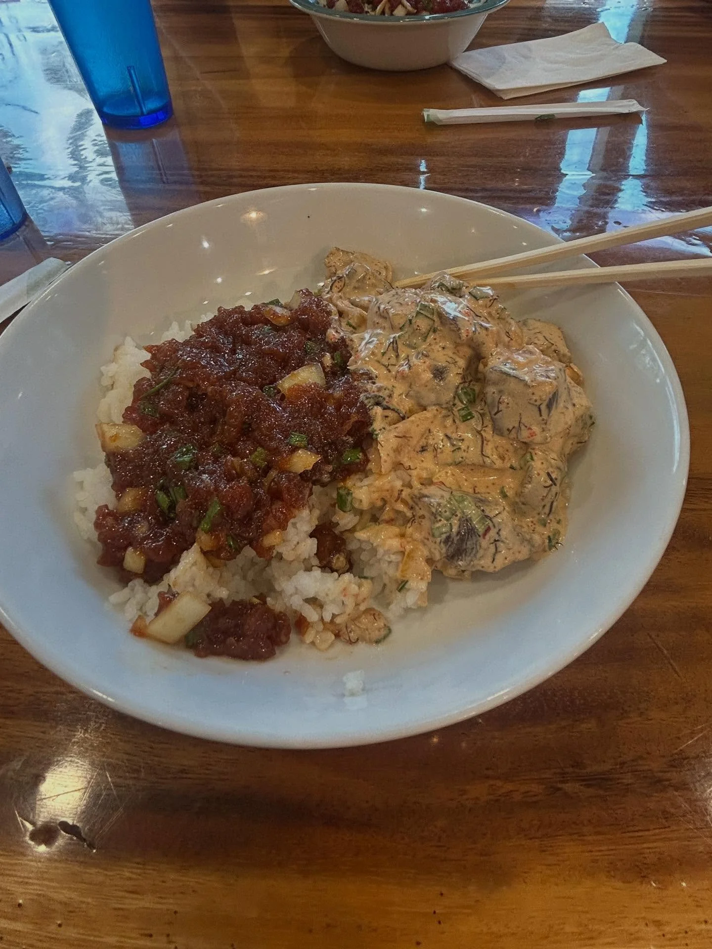 Pok&eacute; 🤤 and a lil trail I traversed 😌

I could eat fish and rice every day and, here in Hawaii, I have. I&rsquo;ve missed this place so much.

#hawaii #pok&eacute; #trails #adventure