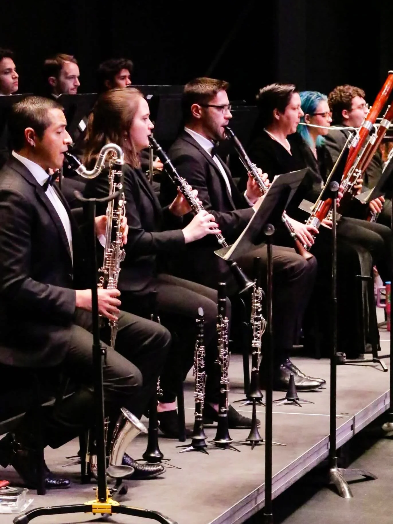 Had fun playing Mahler 4 with some of my studio mates @prusakvitalii @vicki.williams_ 
📸 @fotosde.gabby @lesliiee_26 
8 clarinets on stage was fun. Could have had more 

#lasvegasmusician #clarinet #lasvegasmusic #bassclarinet