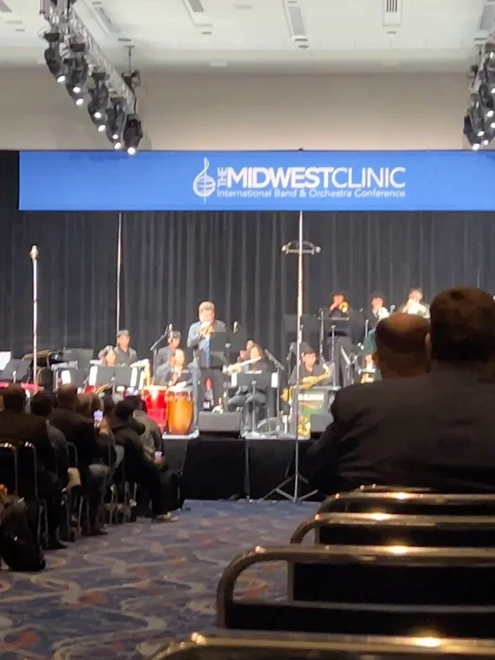 Midwest day 1. Stumbled into a room where Wayne Bergeron was playing with Harlingen High jazz band! Love seeing the #956 being represented in Chicago. And UNLV with be collaborating with Wayne this spring! Very excited for that 

Chicago is home to m