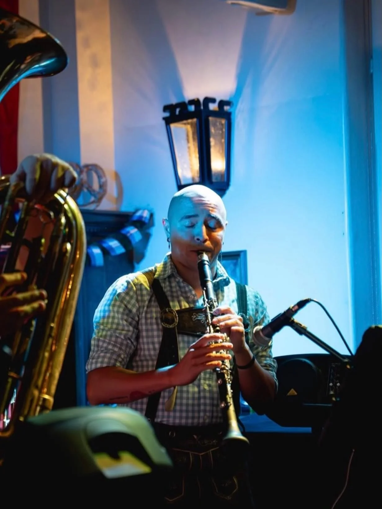 5pm to close tonight! Knights game, good beer, delicious food, and great music. 

#clarinet #lasvegas