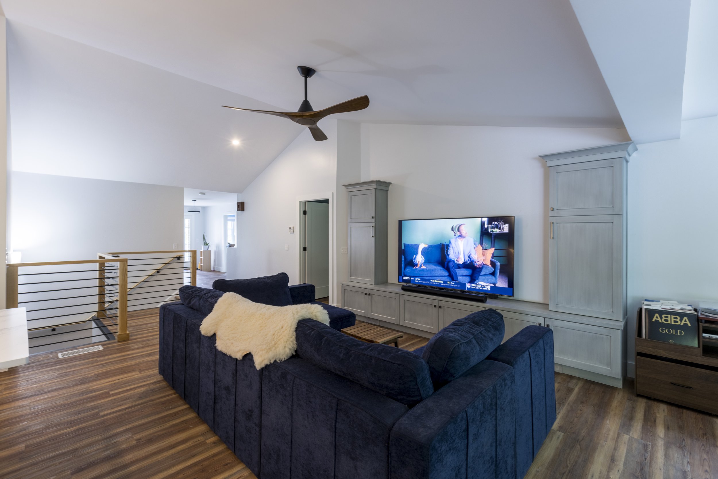 Corrow_090526_0126-HDR.jpg