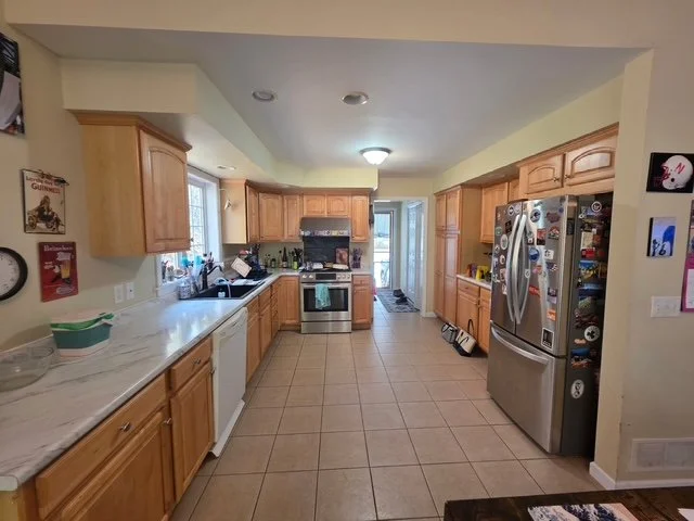 Kitchen 1.jpeg