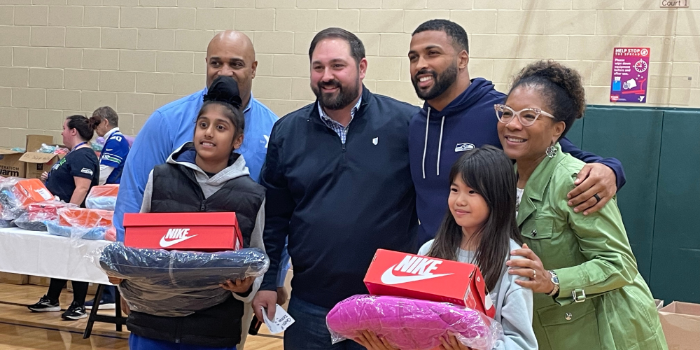 Julian Love Community event brings essentials to 175 families in SeaTac