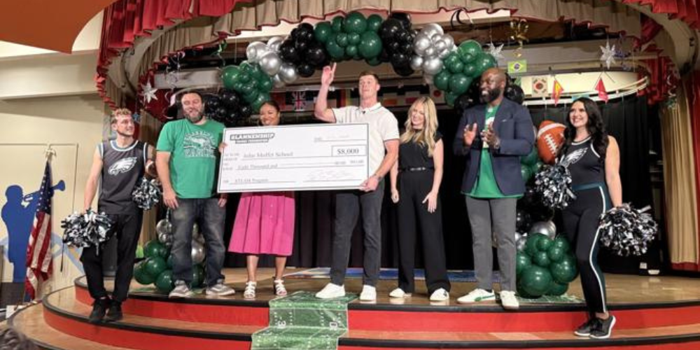 Eagles Reed Blankenship donates $8,000 to support STEAM at John Moffet School