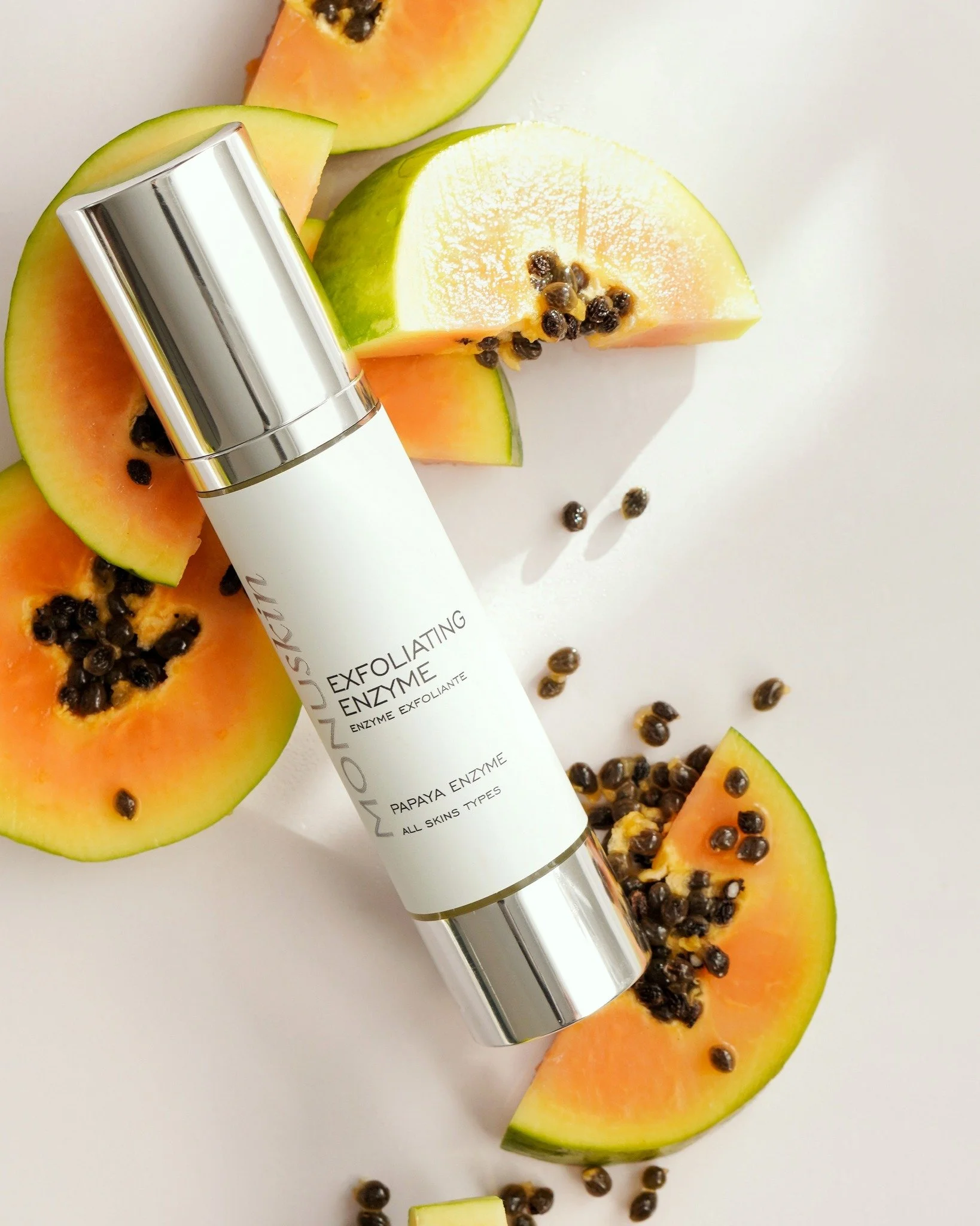 Radiance begins here. Exfoliating Enzyme uses Papaya-derived actives to dissolve dull cells without abrasion. Glycerin keeps the complexion hydrated and soft. Just ten minutes to reveal skin that&rsquo;s smoother, clearer and visibly renewed &mdash; 