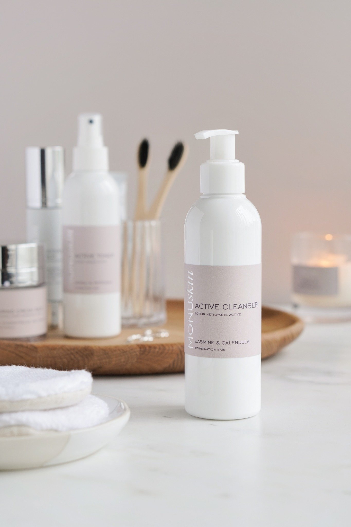 Active Cleanser melts away make-up and impurities while Jasmine and Calendula calm and decongest.

Follow with Active Toner &mdash; Petitgrain, Neroli and Witch Hazel refine pores, rebalance and refresh.

Together, they create the perfect daily reset