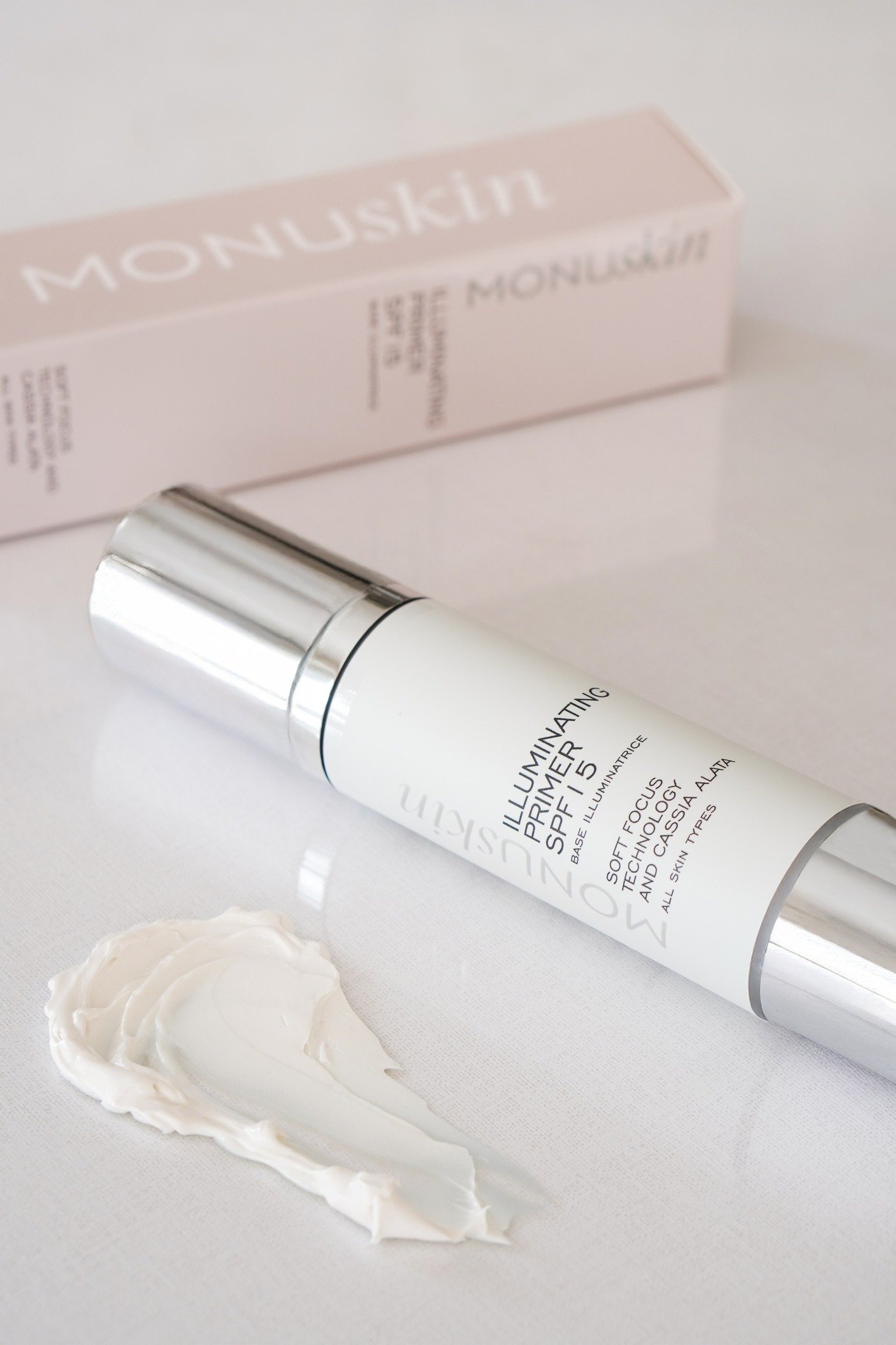 A BASE THAT DOES MORE

MONUSKIN Illuminating Primer is designed to refine, smooth and quietly perfect &mdash; creating a flawless canvas without masking the skin beneath.

Light-reflecting Mica brings natural luminosity, Zinc Oxide helps calm and pro