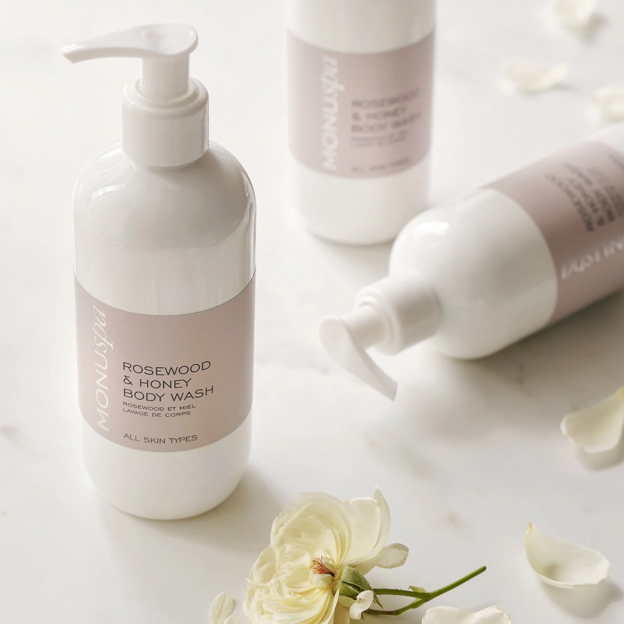 Soft, comforted skin starts in the shower.

Our Rosewood &amp; Honey Body Wash gently cleanses without stripping the skin, leaving the body feeling fresh, nourished and beautifully cared for. Infused with the comforting aroma of Rosewood alongside sk
