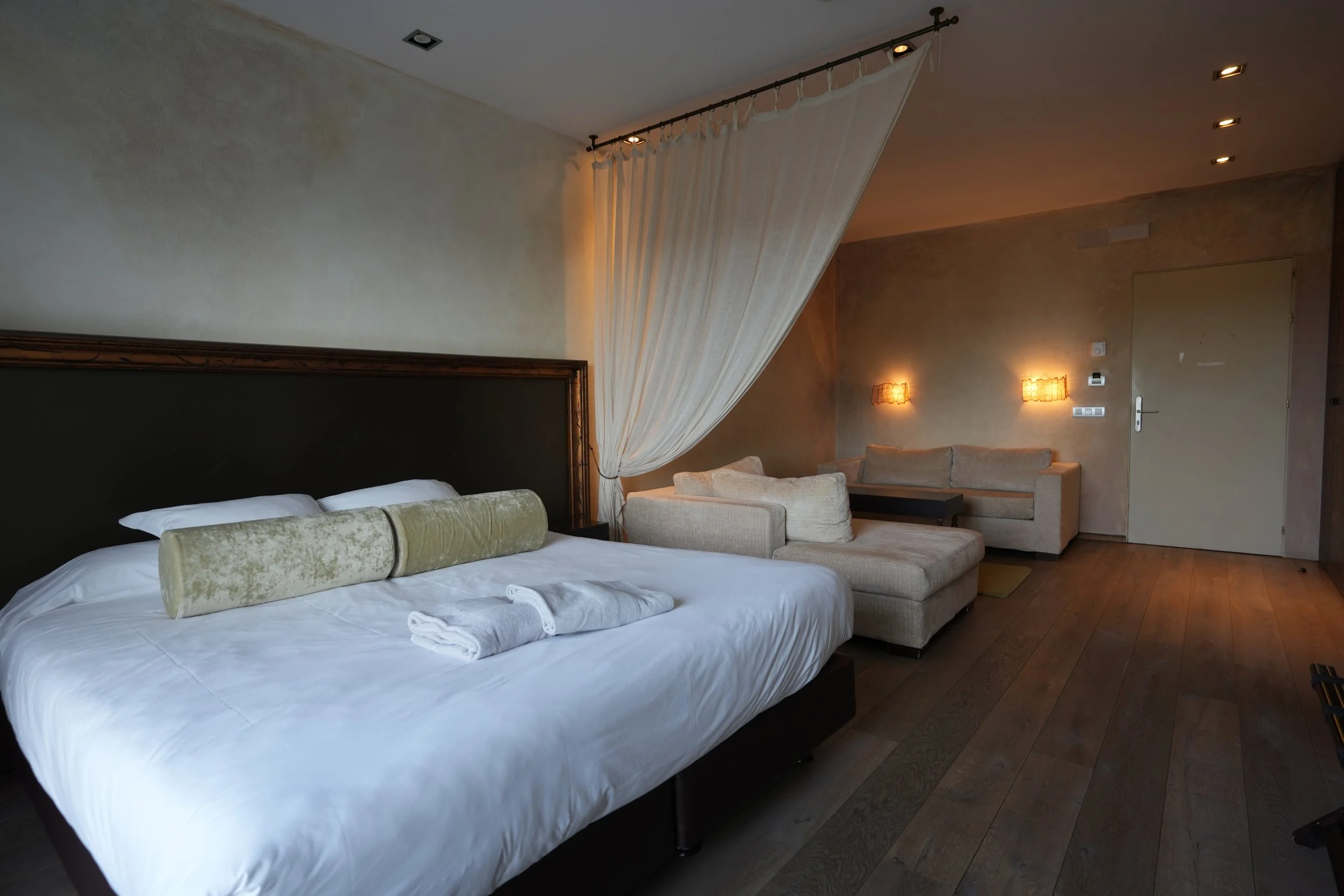 Large Bedroom Bed.JPG