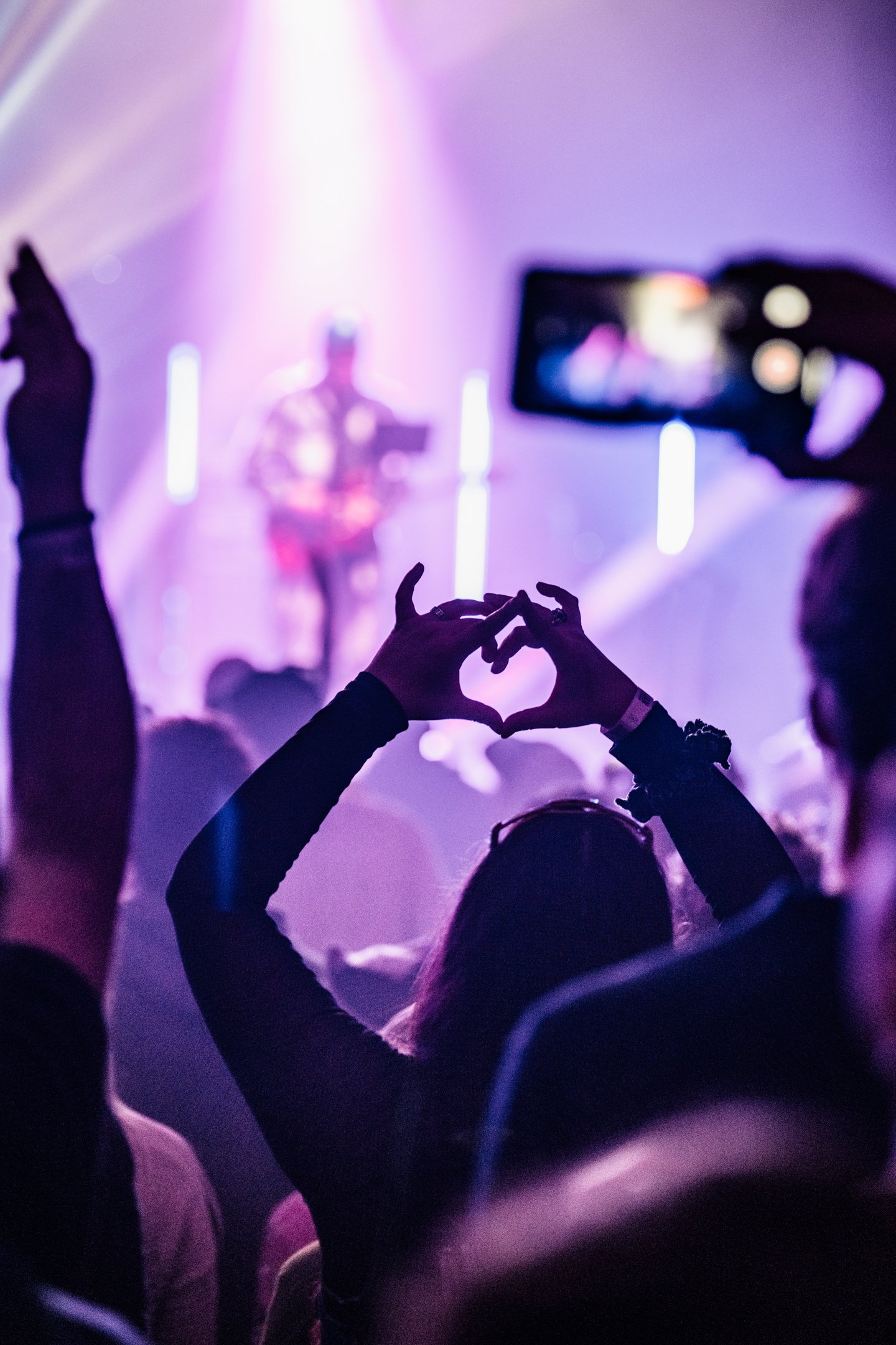2024-03-15-184036-discobiscuits-statetheatre-portlandme-11-2213-taragracerfoto.jpg