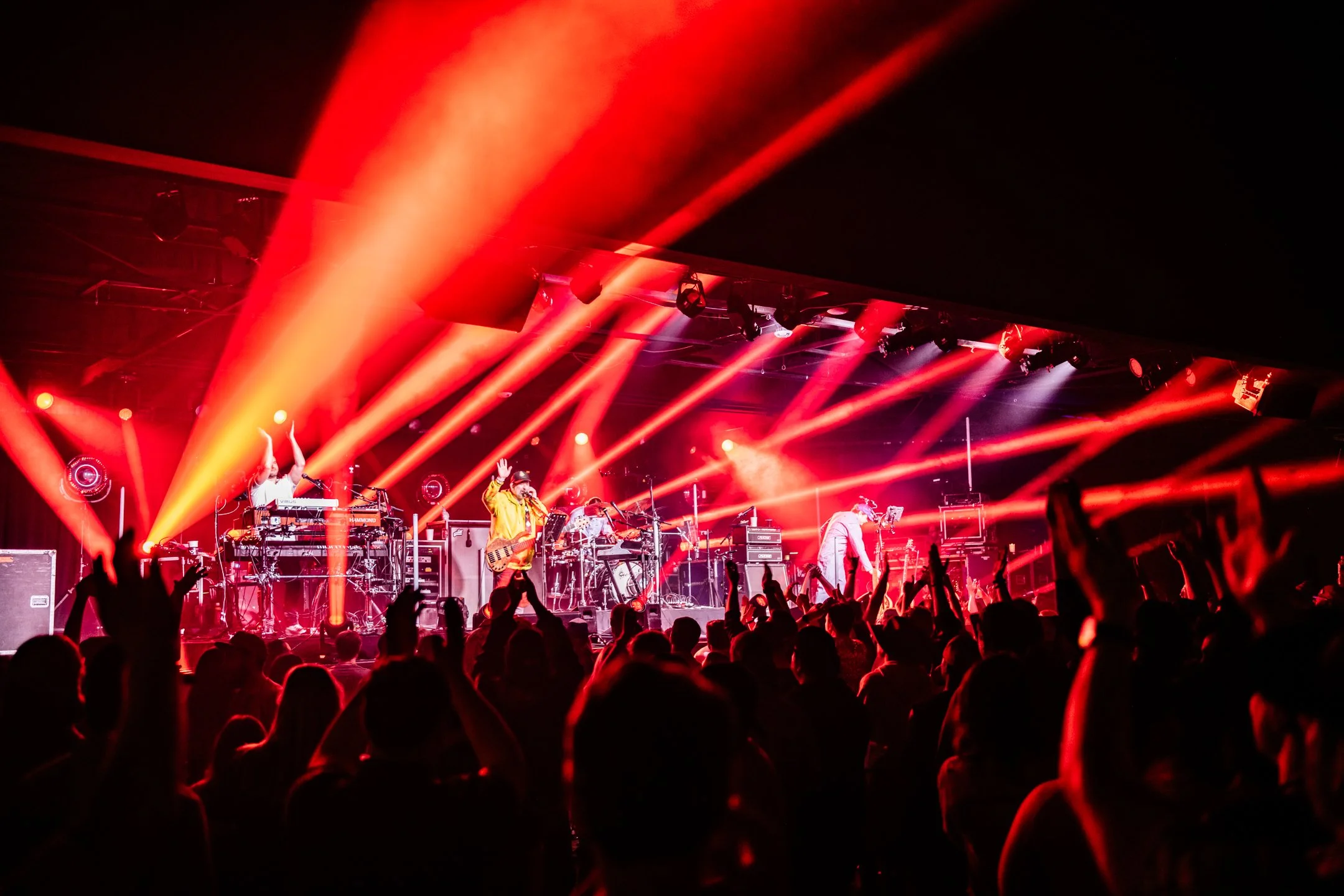 2024-04-06-214749-discobiscuits-longhornballroom-dallasTX-43-8149-taragracerfoto.jpg