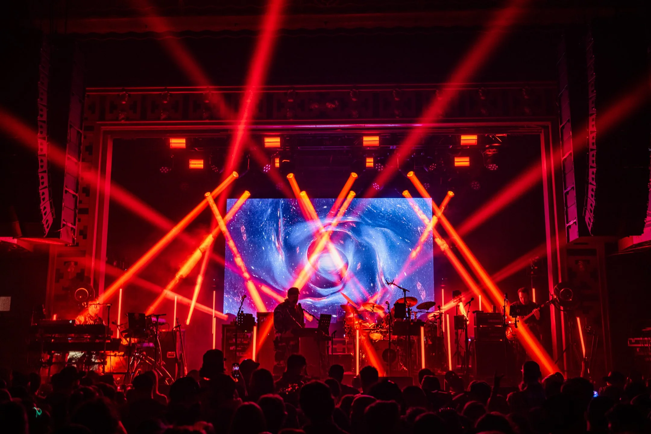 2024-03-29-183537-discobiscuits-websterhall-newyorkNY-25-6350-taragracerfoto.jpg